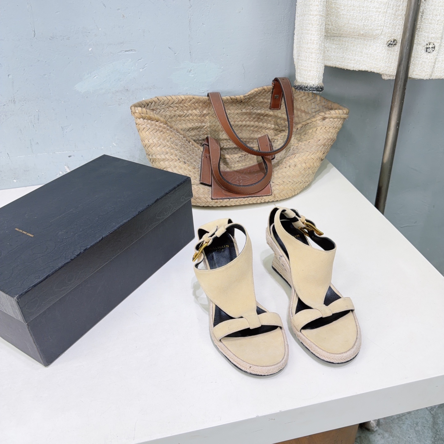 ¡Fábrica de alta calidad! Marca de moda de nicho 🔥 ¡Balmain 2026 primavera y verano nuevas sandalias de tacón alto con…