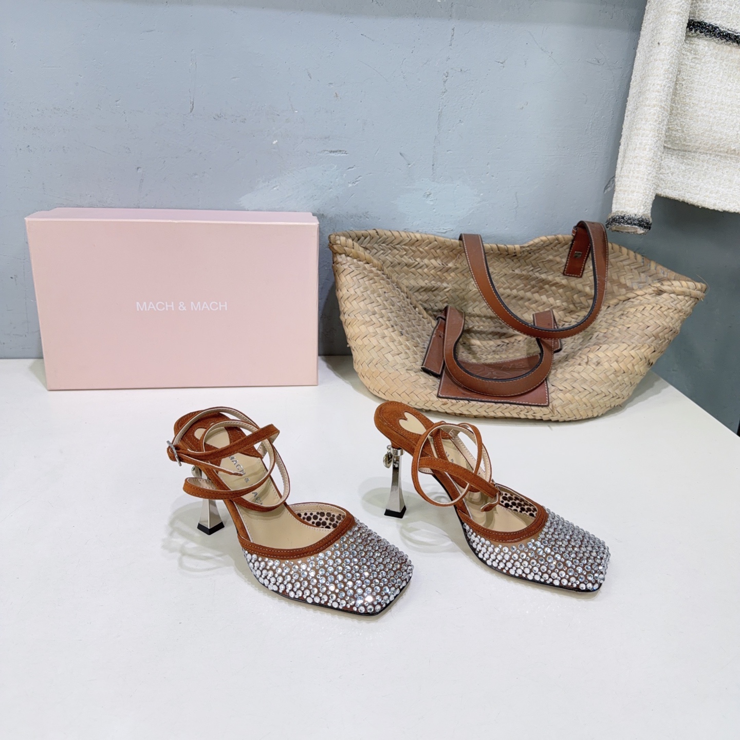 ¡Superficie perforada de fábrica de alta calidad! Marca de moda de nicho 🔥MACH&MACH 26 ¡Sandalias de tacón alto con pu…