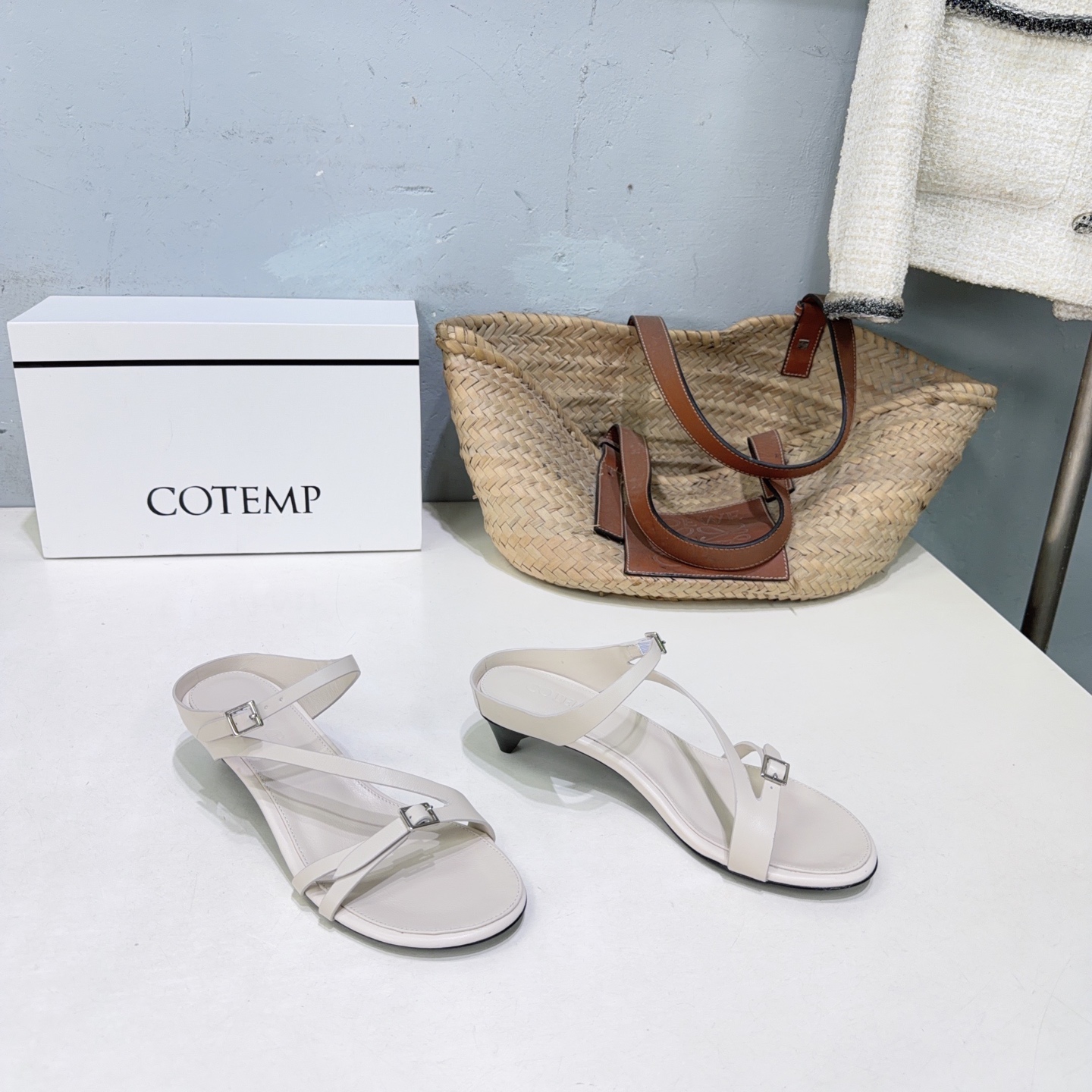 ¡Fábrica de alta calidad! Marca de moda de nicho 🔥Cotemp✨2026 primavera y verano nuevas sandalias de tacón de gato ret…