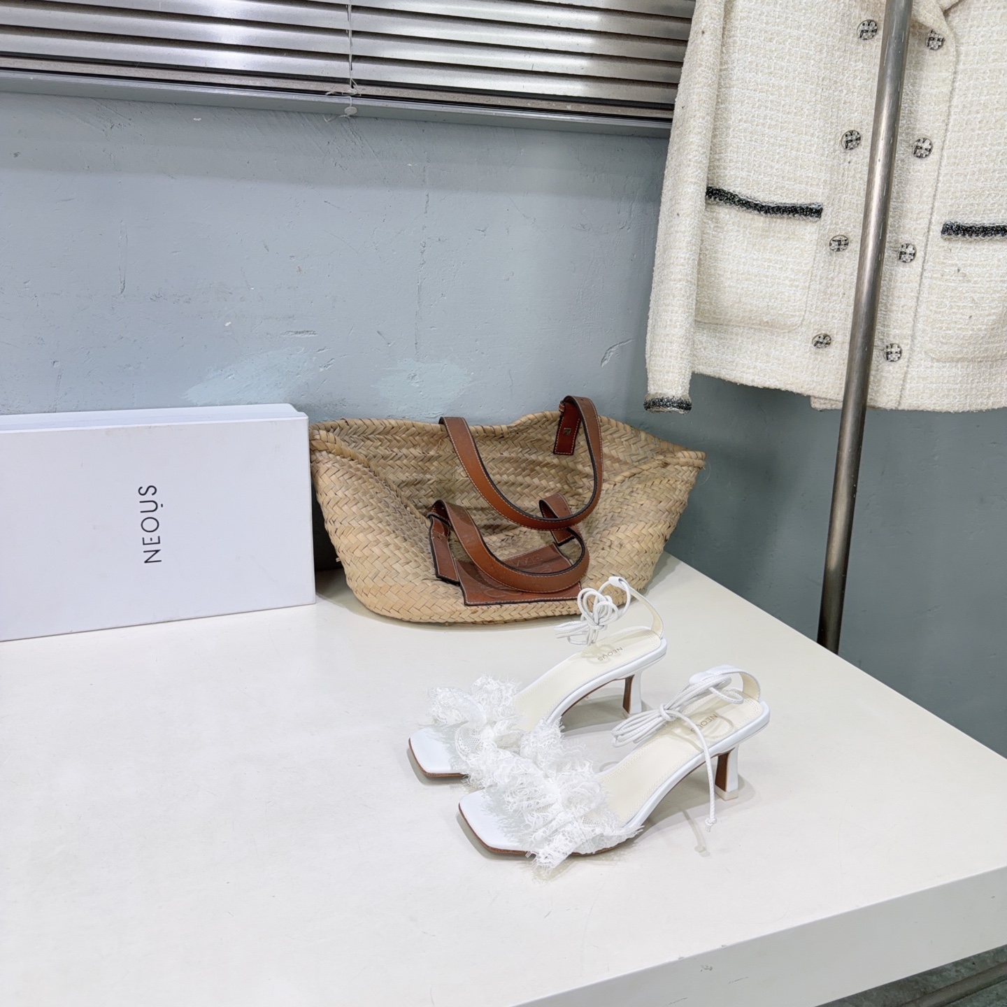 ¡Fábrica de alta calidad! Marca de moda de nicho 🔥NEOUS 26 ¡Sandalias de tacón alto con punta cuadrada y correa de enc…