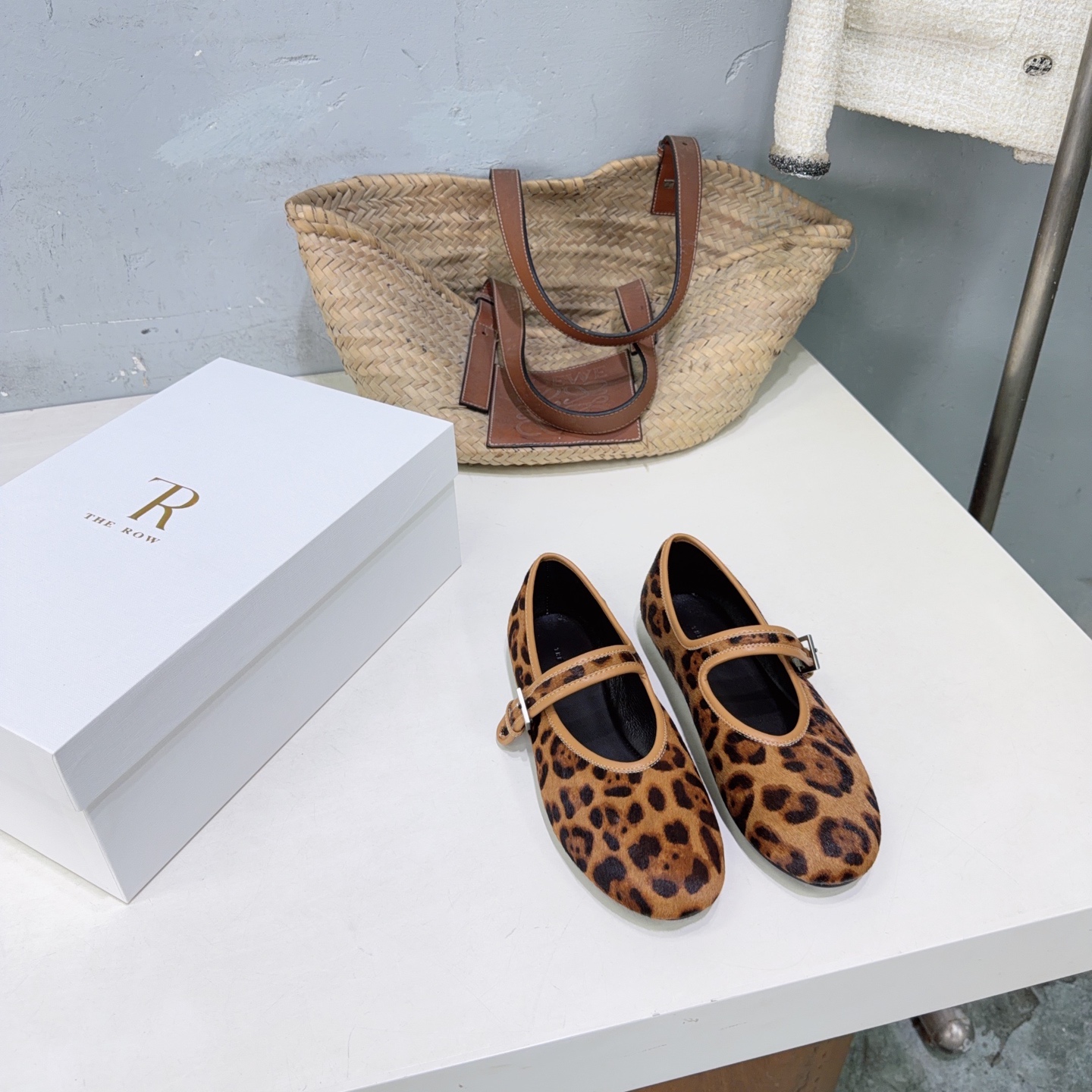 ¡Fábrica de alta calidad! Marca de moda de nicho 🔥¡Los zapatos planos Mary Jane con hebilla de nuevo estilo de primave…