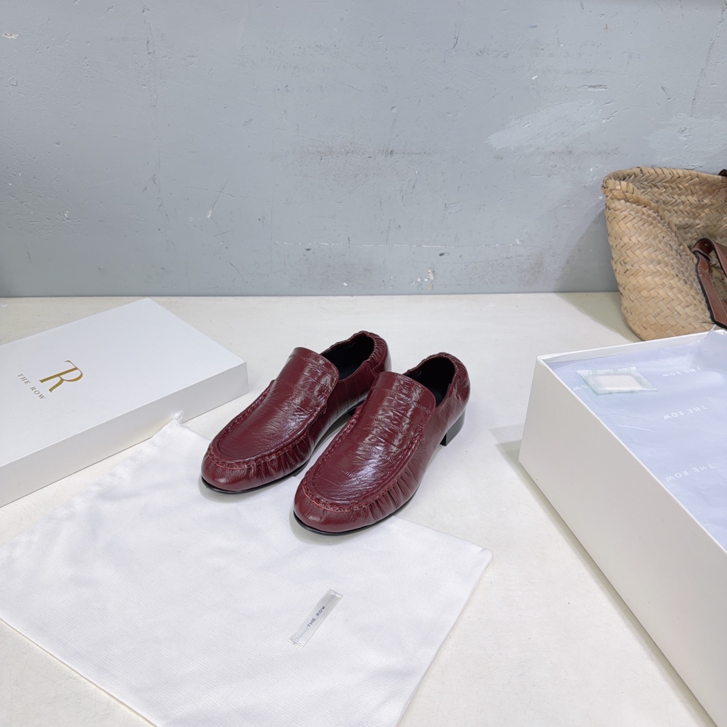 ¡Fábrica de alta calidad! Marca de moda de nicho 🔥 ¡La serie de zapatos individuales con mocasines elásticos modernos …