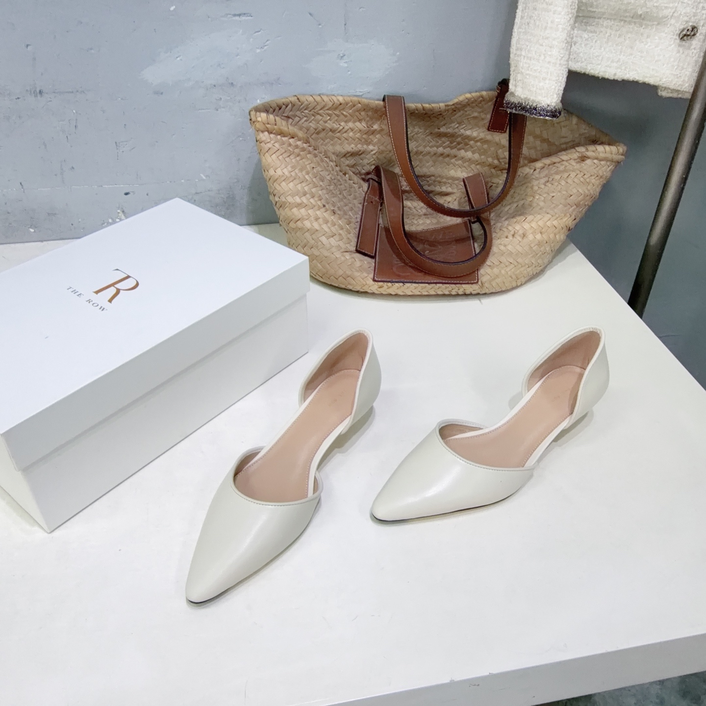 ¡Fábrica de alta calidad! Marca de moda de nicho 🔥 ¡Los zapatos huecos con tacón de gato, puntiagudos, retro, francese…