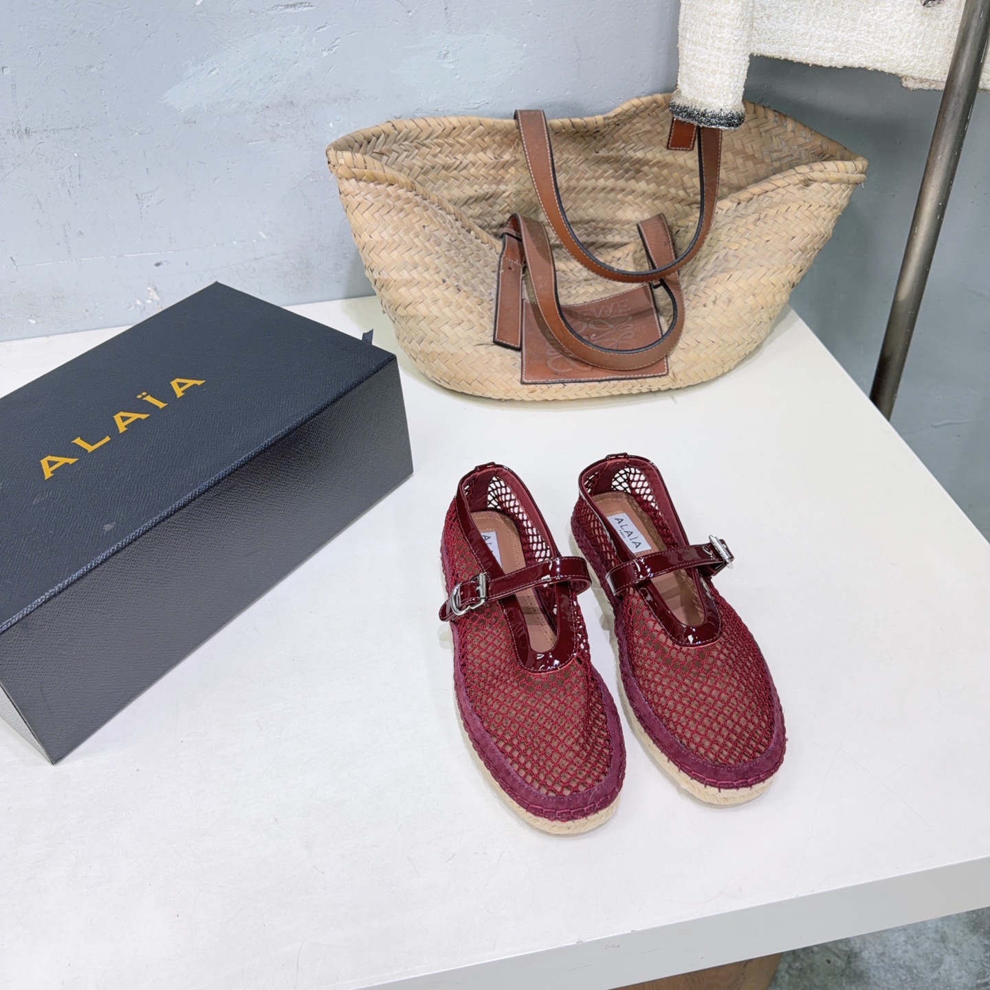 ¡Fábrica de alta calidad! Marca de moda de nicho 🔥 ALAIA 𝟐𝟔𝐀𝐖Nuevos zapatos de pescador clásicos de suela gruesa c…