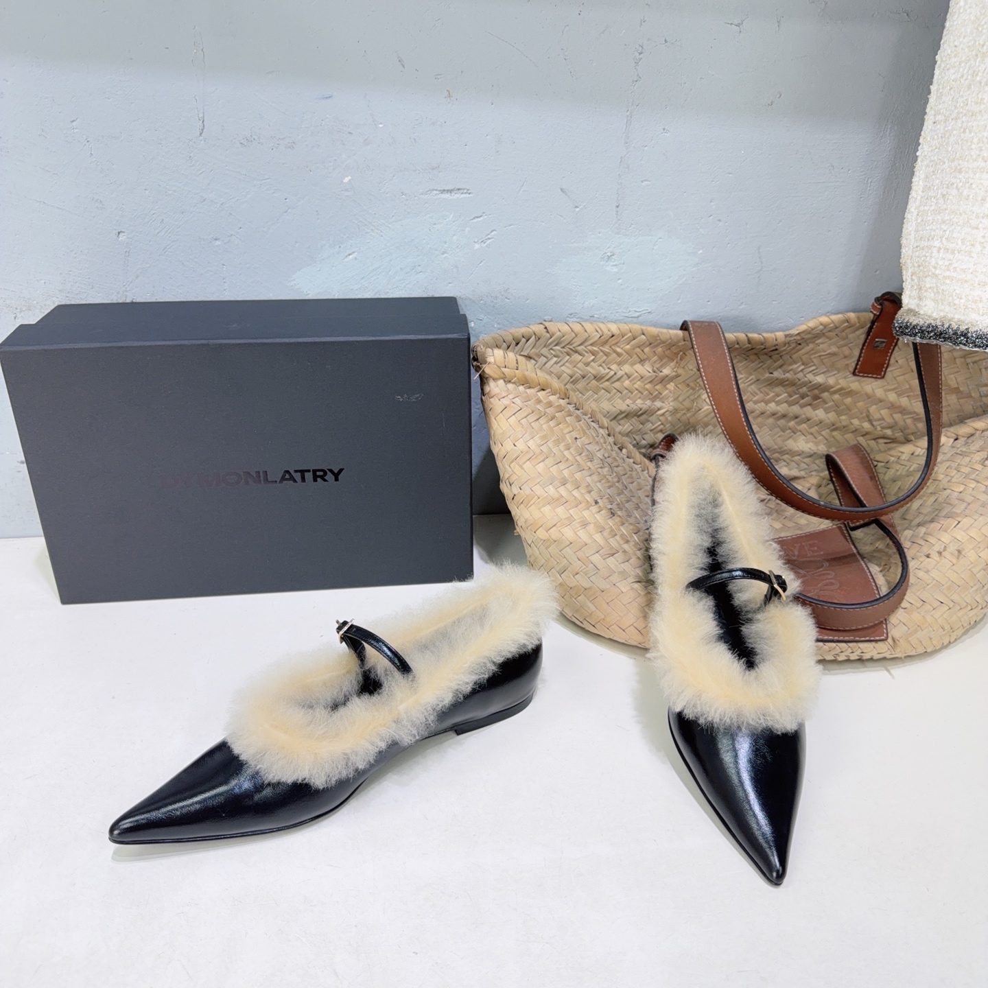 ¡Fábrica de alta calidad! Marca de moda de nicho 🔥DYMONLATRY 𝟐𝟔𝐀𝐖Nuevos zapatos Mary Jane con cuello de piel de co…