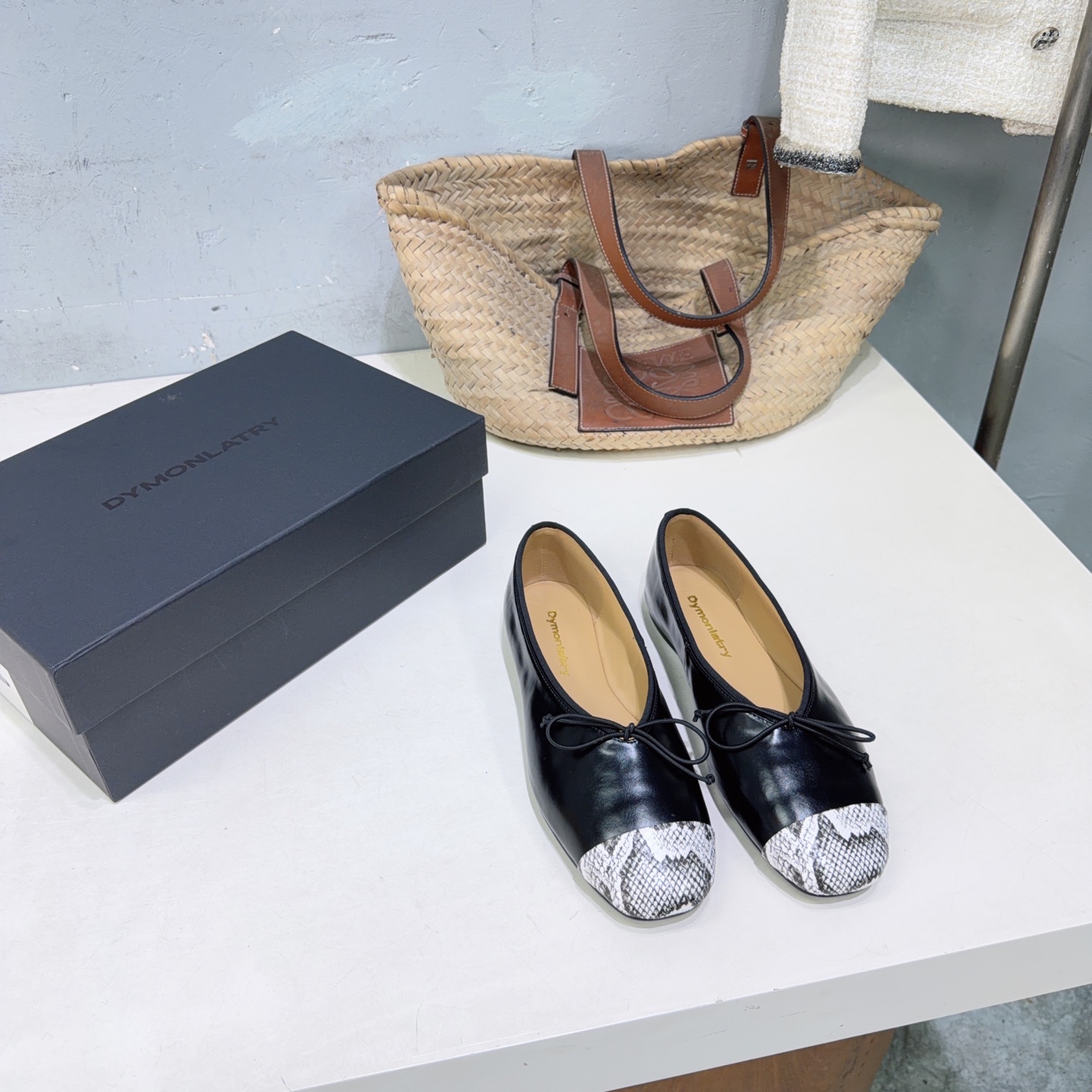 ¡Fábrica de alta calidad! Marca de moda de nicho 🔥DYMONLATRY𝟐𝟔ss nuevos productos de otoño e invierno Zapatos planos…
