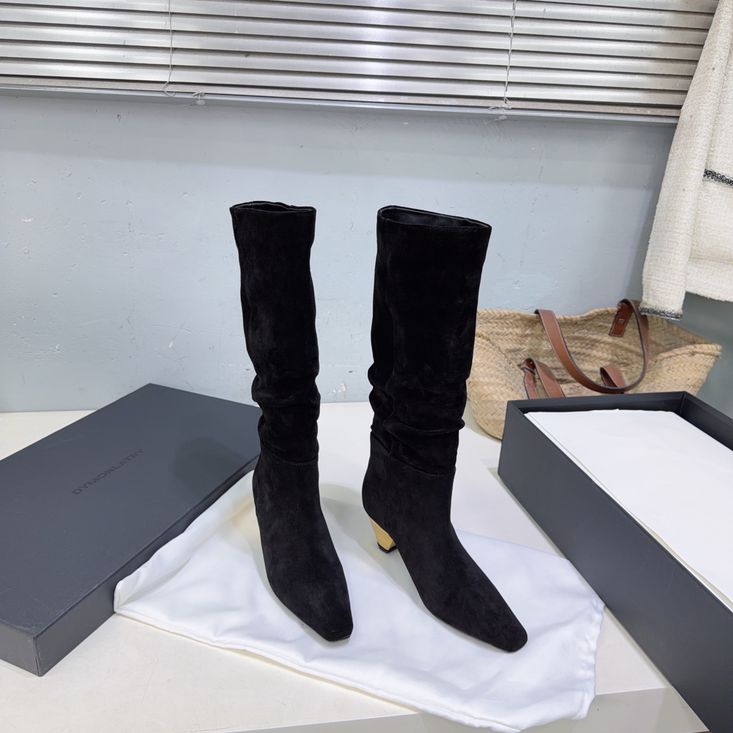 ¡Fábrica de alta calidad! Marca de moda de nicho 🔥DYMONLATRY𝟐𝟔 nuevas botas arrugadas con punta cuadrada y tacón de …