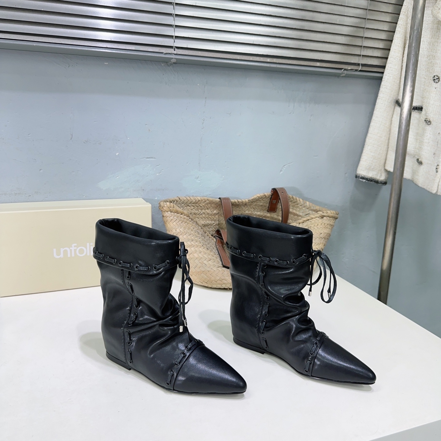 ¡Fábrica de alta calidad! Marca de moda de nicho 🔥Unfolio 26ss otoño e invierno nuevas botas cortas retro de principio…