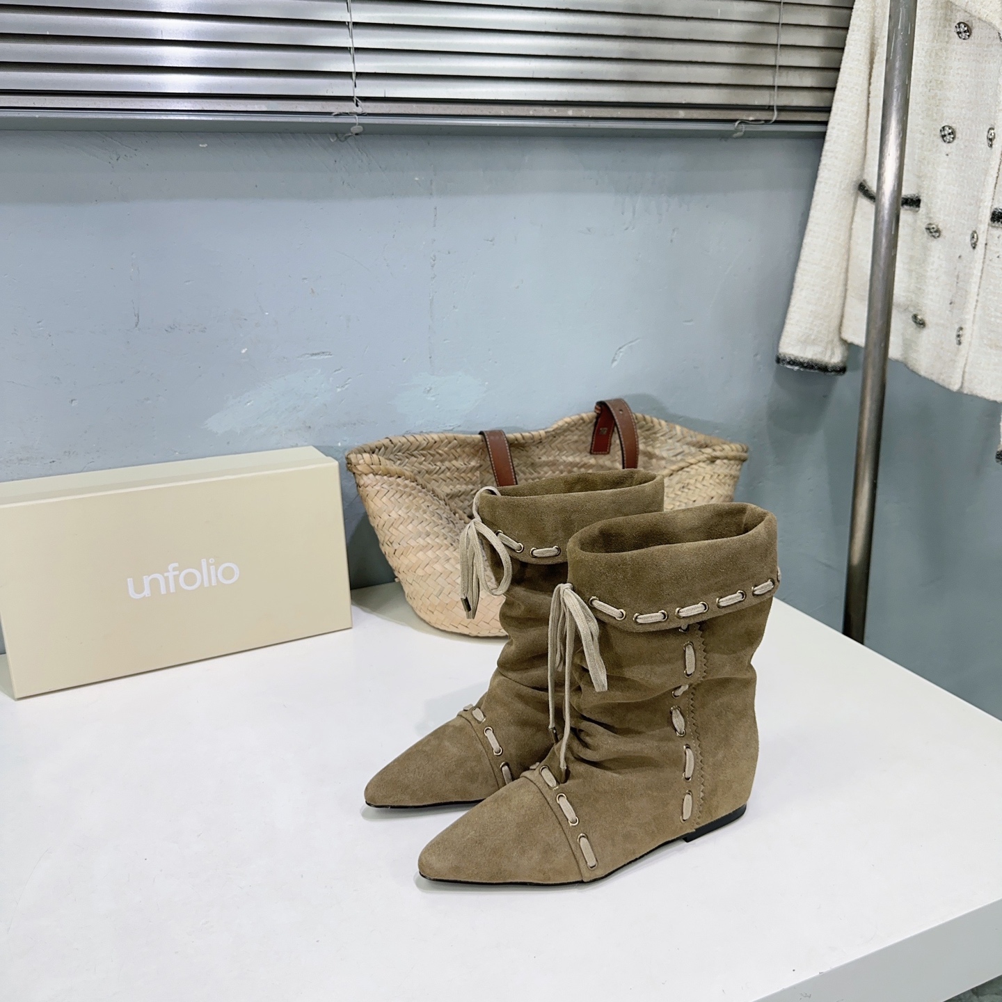 ¡Fábrica de alta calidad! Marca de moda de nicho 🔥Unfolio 26ss otoño e invierno nuevas botas cortas retro de principio…