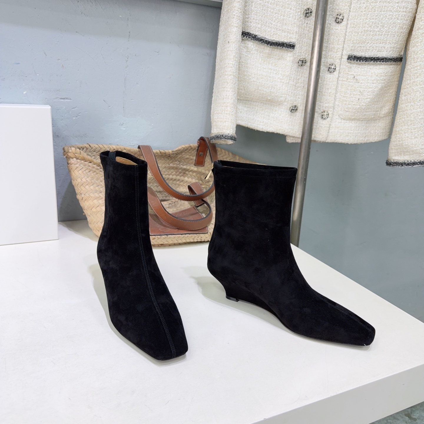 ¡Fábrica de alta calidad! Marca de moda de nicho 🔥THE ROW26 ¡Nuevas botas cortas con punta cuadrada y zapatos color nu…