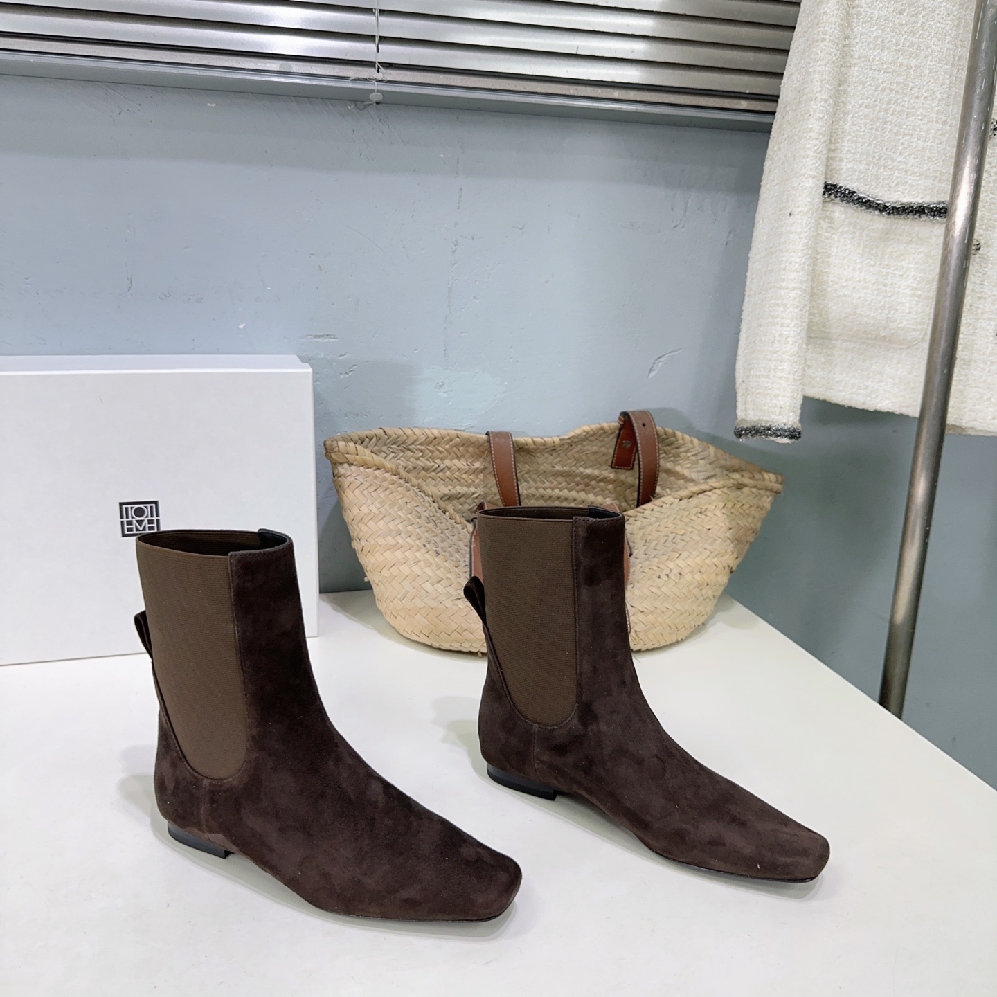 ¡Fábrica de alta calidad! Marca de moda de nicho 🔥Toteme26 ¡nuevas botas cortas con cremallera lateral y tacón plano c…