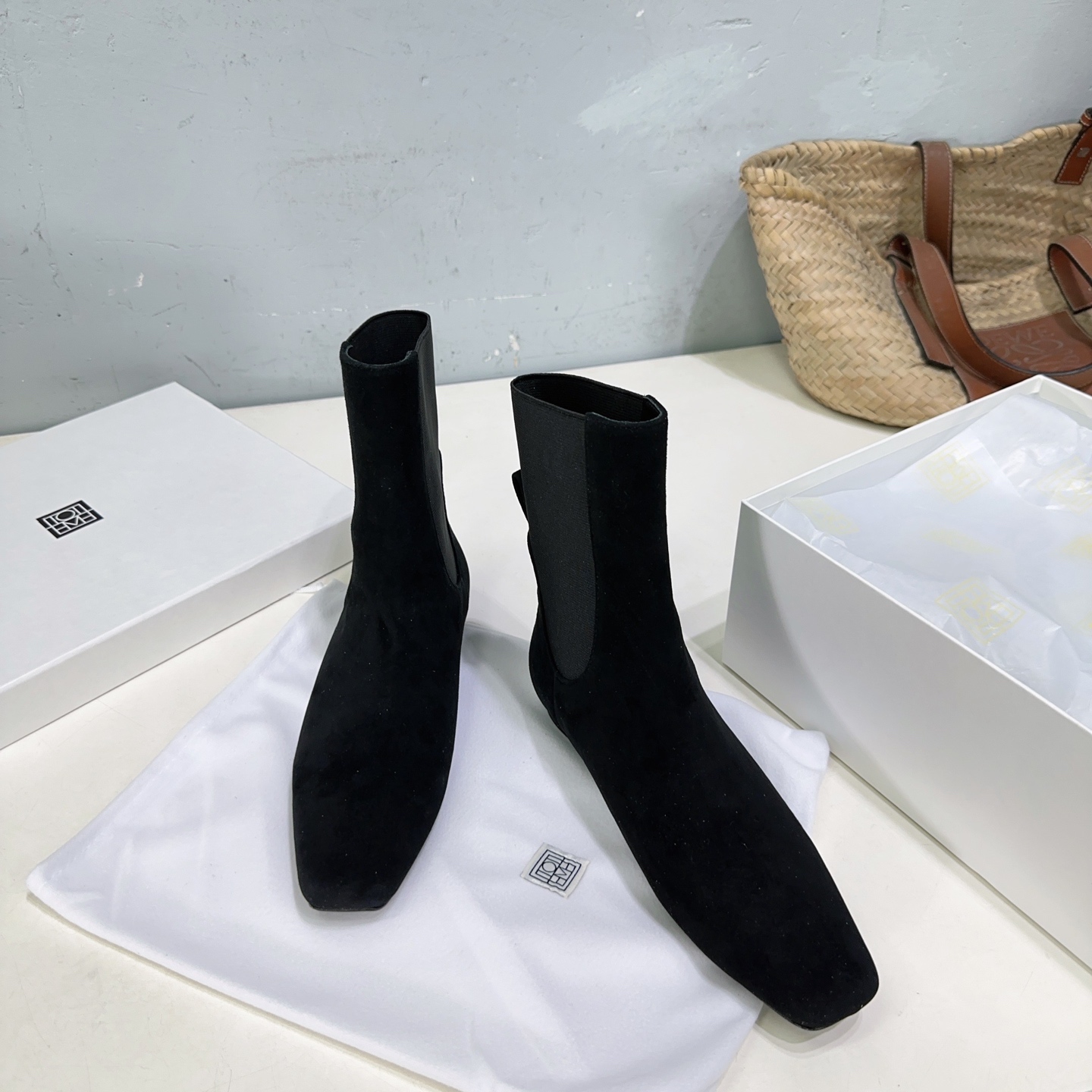 ¡Fábrica de alta calidad! Marca de moda de nicho 🔥Toteme26 ¡nuevas botas cortas con cremallera lateral y tacón plano c…