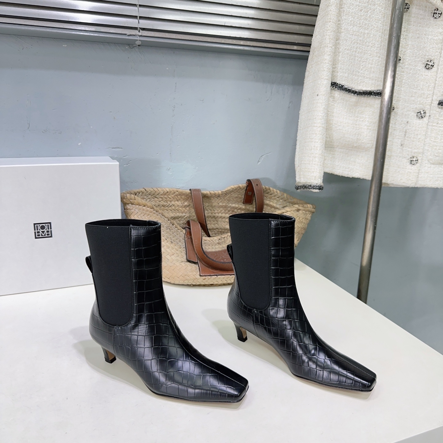 ¡Fábrica de alta calidad! Marca de moda de nicho 🔥Toteme 🆕26ss ¡nuevas botas elásticas de tacón de gato con punta cua…