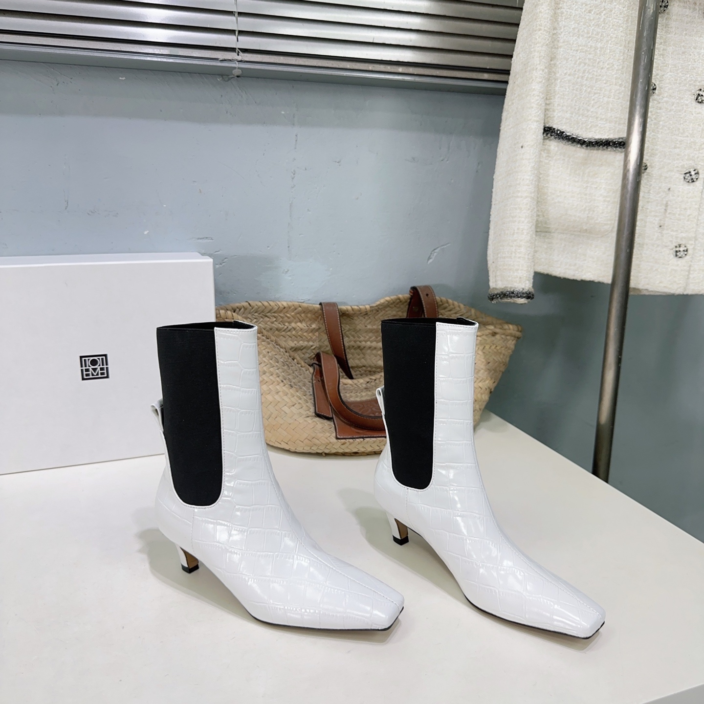 ¡Fábrica de alta calidad! Marca de moda de nicho 🔥Toteme 🆕26ss ¡nuevas botas elásticas de tacón de gato con punta cua…