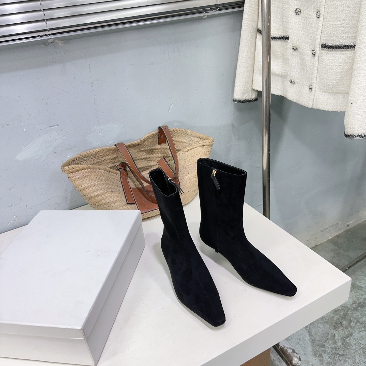 ¡Fábrica de alta calidad! Marca de moda de nicho 🔥¡Las nuevas botas cortas con punta cuadrada y tacón de gato de otoño…