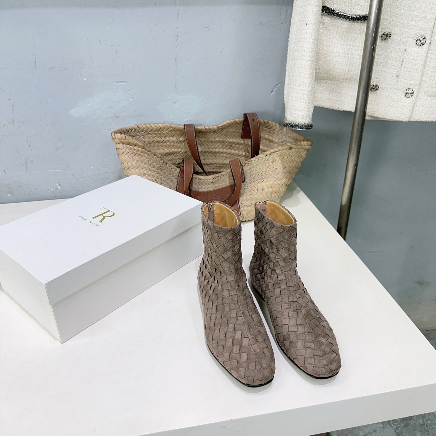 ¡Fábrica de alta calidad! Marca de moda de nicho 🔥Las nuevas botas cortas planas con punta cuadrada tejidas a mano de …