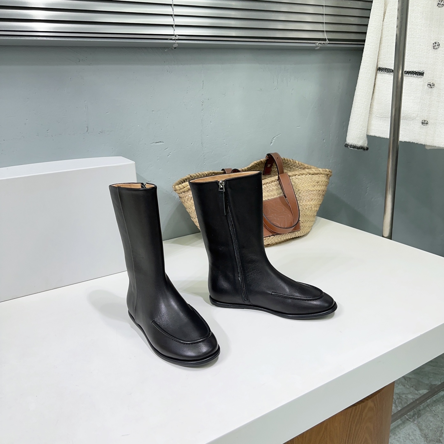 ¡Fábrica de alta calidad! 🔥 ¡Las botas cortas planas con punta redonda y cremallera lateral simple de otoño e invierno…
