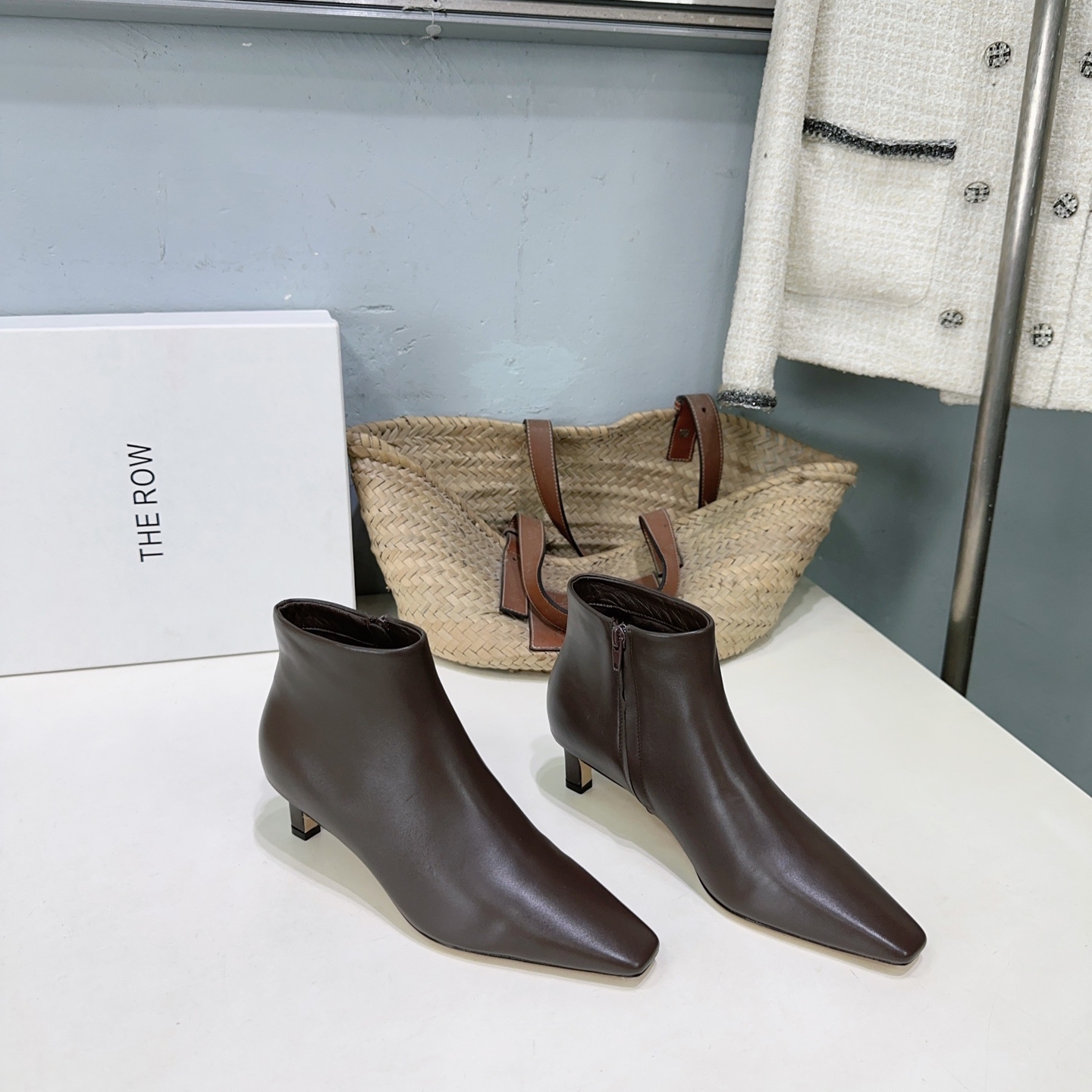 ¡Fábrica de alta calidad! Marca de moda de nicho 🔥THE ROW26 ¡Nuevas botas cortas y zapatos nude con tacón de gato y pu…