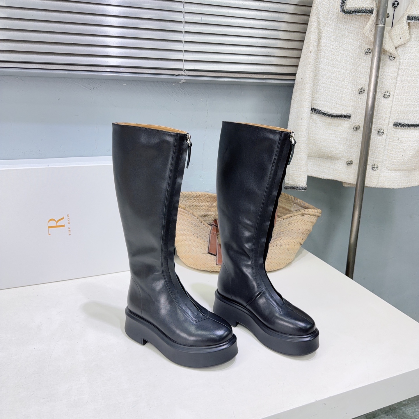 ¡Fábrica de alta calidad! Marca de moda de nicho 🔥Botas de suela gruesa con plataforma y cremallera frontal de otoño e…