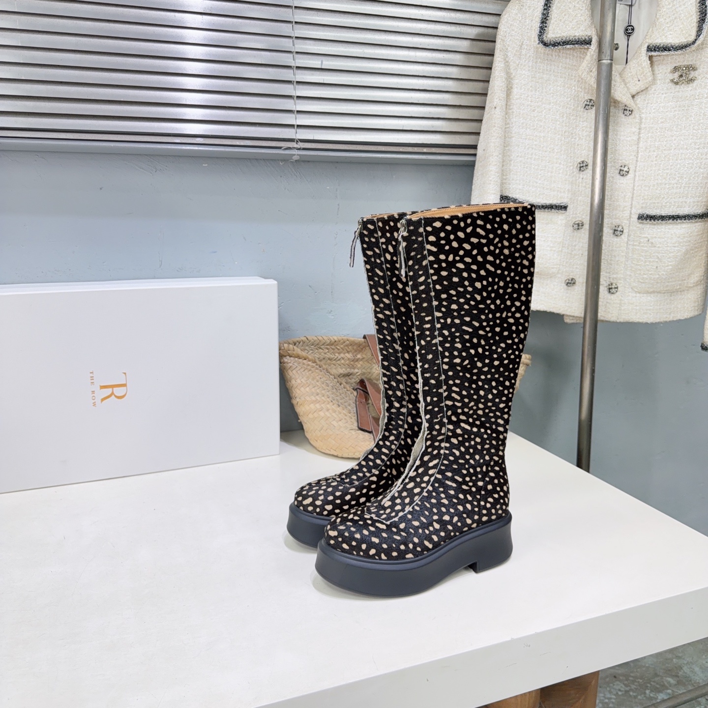 ¡Fábrica de alta calidad! Marca de moda de nicho 🔥Botas de suela gruesa con plataforma y cremallera frontal de otoño e…