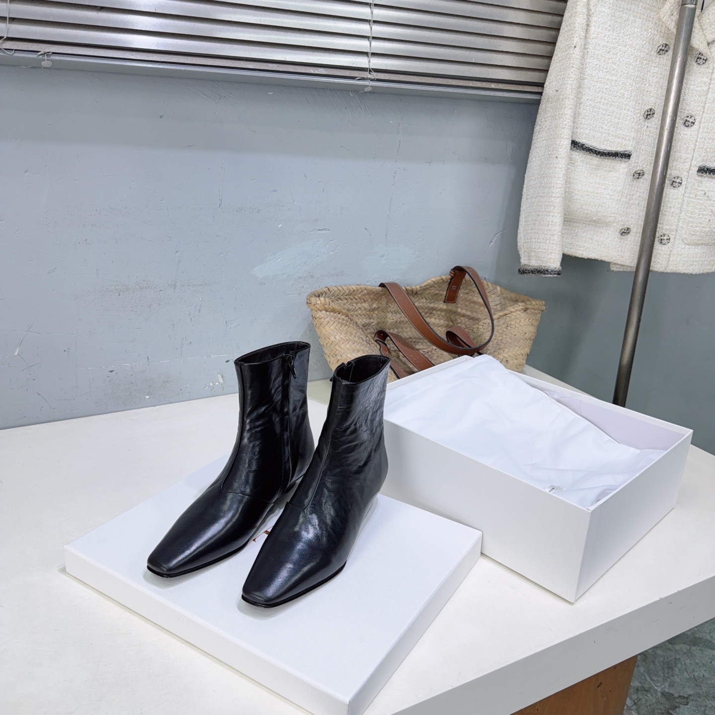 ¡Fábrica de alta calidad! Marca de moda de nicho 🔥THE ROW26 ¡Nuevas botas cortas pequeñas con punta cuadrada y tacón d…