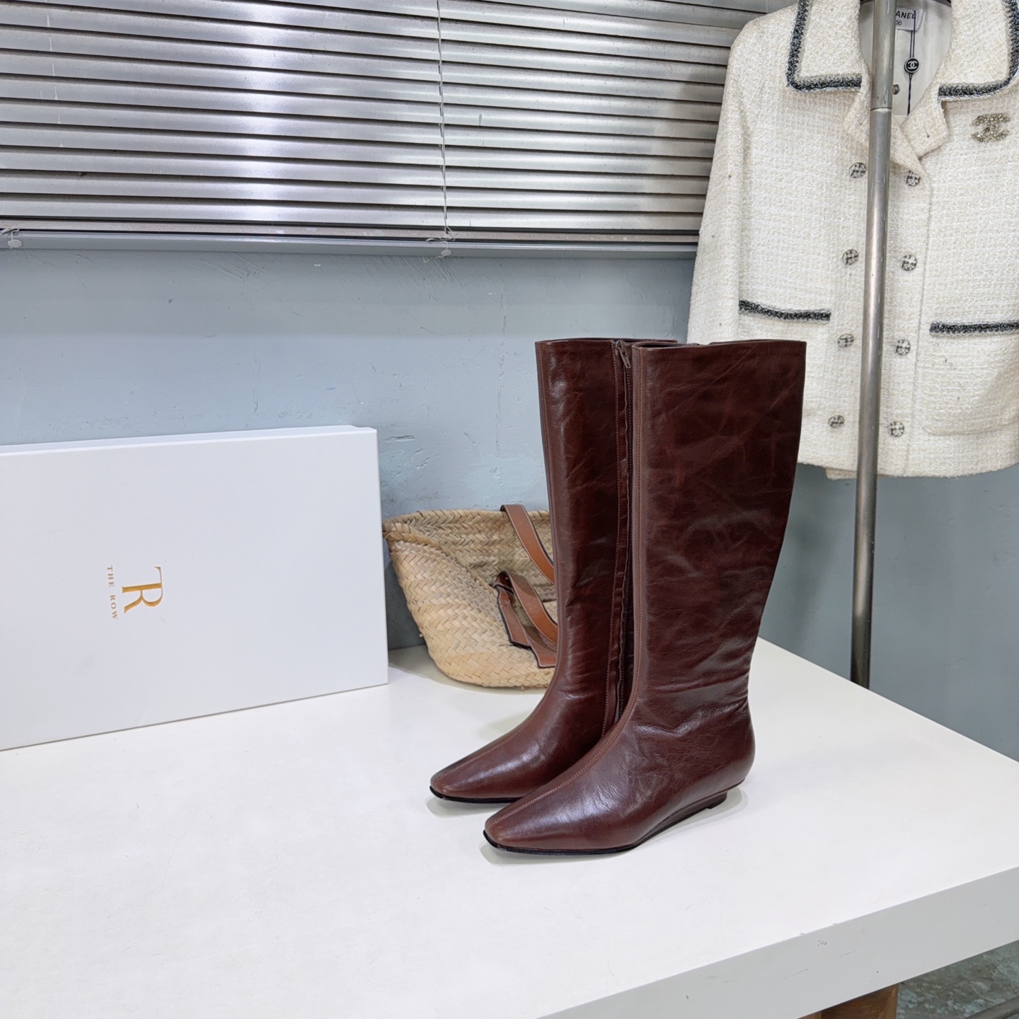 ¡Fábrica de alta calidad! Marca de moda de nicho 🔥THE ROW26 ¡Nuevas botas pequeñas con punta cuadrada y tacón de cuña …
