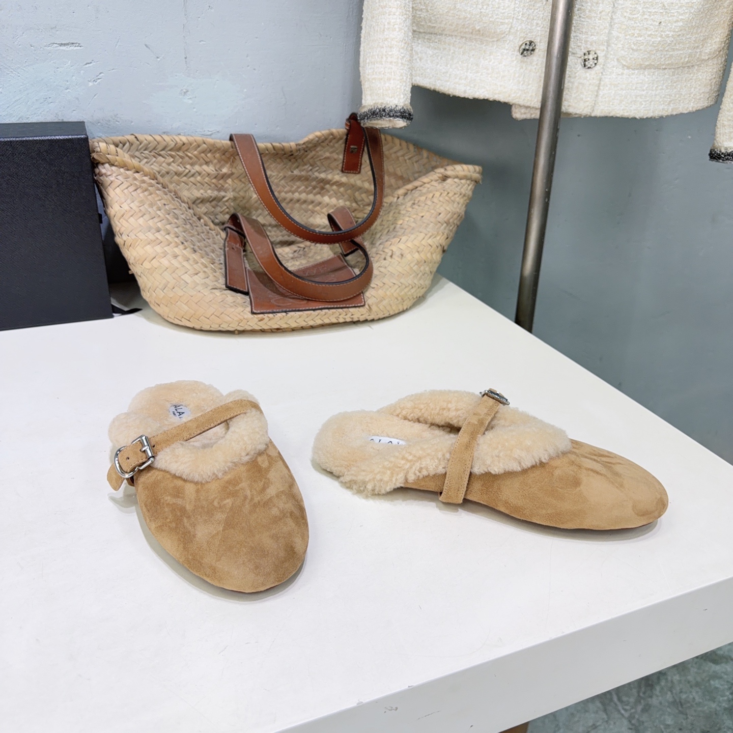 ¡Fábrica de alta calidad! Marca de moda de nicho 🔥ALAIA ｜ Alaia 26ss nuevos zapatos planos de piel Mary Jane de otoño …