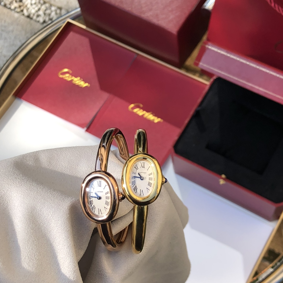 NO:390067,The watch is a bracelet, which is small and unique fork that catches the eye. It reveals a hint of luxury in fashion. It is shocked when you get the real thing. It has a high appearance. The oval appearance feels exactly the shape of an elegant European-style bathtub. This is also so beautiful. The Baignoire bathtub series watches, soft lines, lugs and luxurious temperament give the watch an ultimate balanced look. The watch is timeless and classic, showing French elegance, and is very popular among women. Small watches, original imported quartz movement in Switzerland. A gold case with a silver-plated dial, a sword-shaped blue steel hand, and a sapphire crystal mirror. Cartier watches reinterpret the traditional round watch shape, extending the circle into an oval. The watch draws inspiration from a simple oval with great geometric characteristics, and adopts a round and rich oval silhouette to show off its soft style.  With a full set of top-quality packaging, the absolute first choice for gifts, if you are not satisfied, support for return and exchange, lifetime warranty, cartier, bracelet19860909手表即是手镯, 小巧别致叉夺人眼球, 时髦中更透露一丝奢华, 实物拿到手的时候大吃一惊,颜值高 椭圆外型的感觉正是典雅欧风浴缸形状, 这也太好看了吧 Baignoire浴缸系列腕表,柔和的线条、表耳以及华贵气质赋予腕表极致平衡的观感. 腕表隽永经典,尽显法式优雅, 深受女性青睐. 小号表款,瑞士原装进口石英机芯. 精钢包金表壳,镀银表盘, 剑形蓝钢指针,蓝宝石水晶镜面. 卡地亚腕表重新演绎传统圆形腕表造型, 将圆形延伸为椭园形. 腕表从极具几何特色的简约椭圆形汲取灵感,采用圆润丰盈的椭圆廓形,尽彰柔美风情. 配全套顶级包装,送礼自留绝对首选, 不满意支持退换货,终身保修,,cartier,bracelet,Watch
