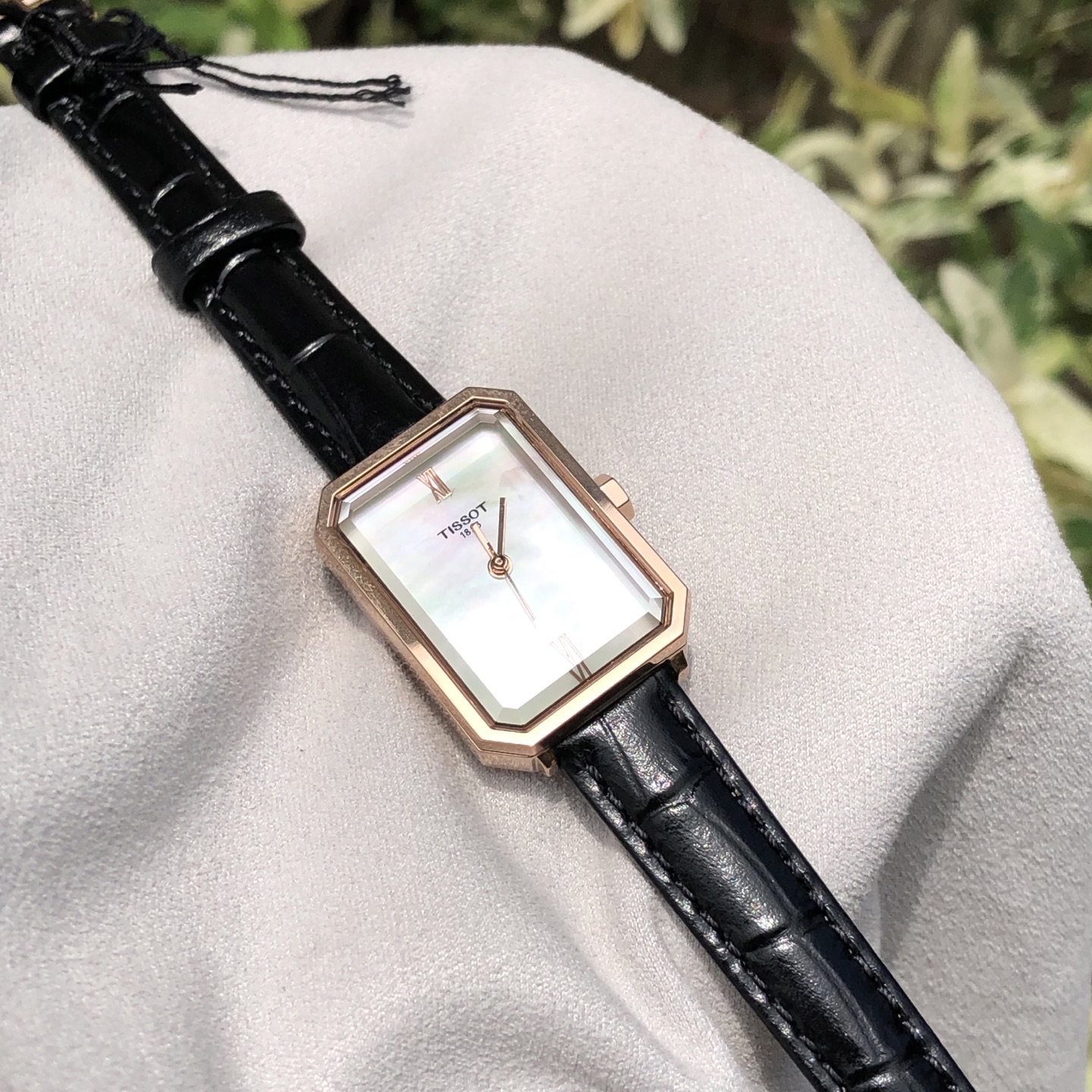 NO:859351,Tissot 316L stainless steel case, carnation gold VD coating dial white mother-of-pearl scale Roman numerals, Tissot19860909天梭 316L精钢表壳,康乃馨金色VD镀层 表盘 白色珍珠母贝 刻度 罗马数字,,tissot,Watch