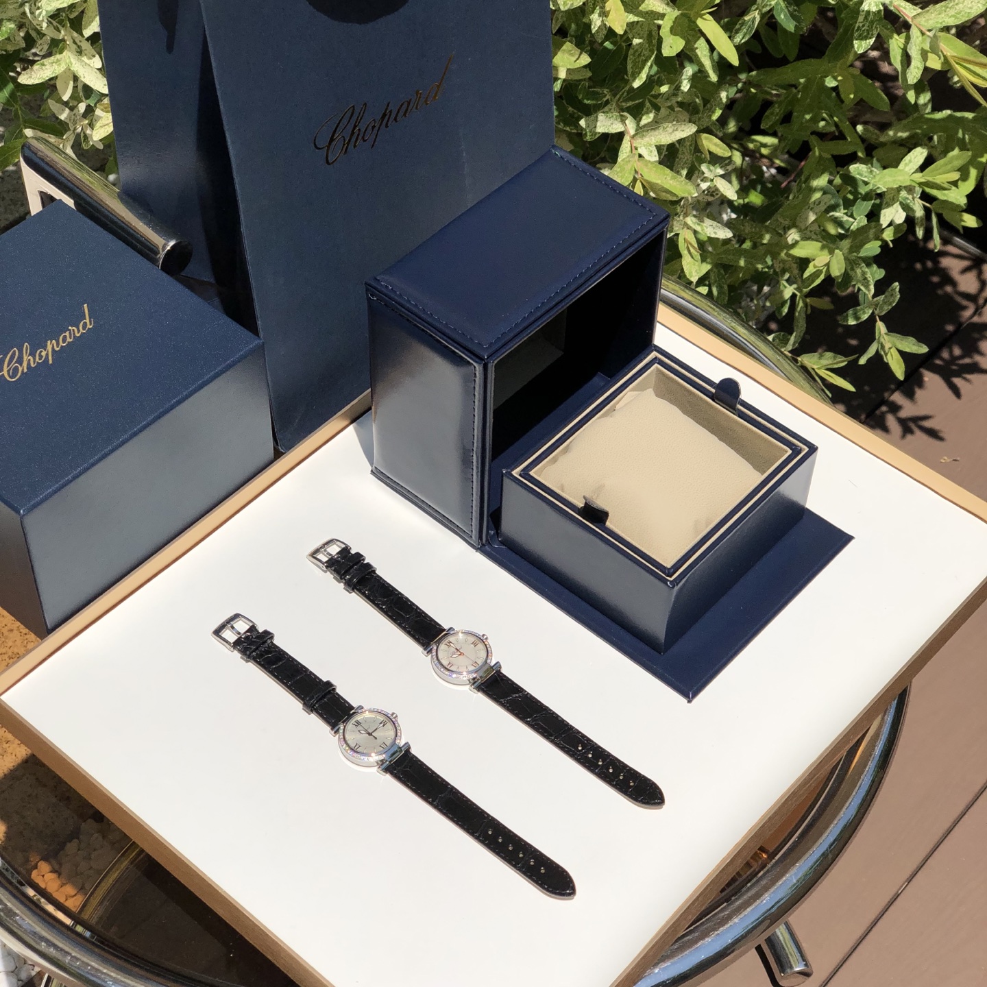 NO:924355,We ordered the movement through different channels for half a year before we got the Swiss movement specially supplied by Chopard. Moreover, the movement will no longer be circulated to the outside world. It can be said to be the last song. Blue film sapphire glass is wear-resistant, scratch-resistant, and highly transparent. It is indispensable for a good watch. Chopard19860909机芯我们通过不同的渠道 订货大半年才拿到了萧邦的特供瑞士机芯, 而且机芯往后不再向外流通, 可以说是最后的绝唱了 蓝膜蓝宝石玻璃,耐磨耐刮,高透,是一块好表必不可少的,,chopard,Watch