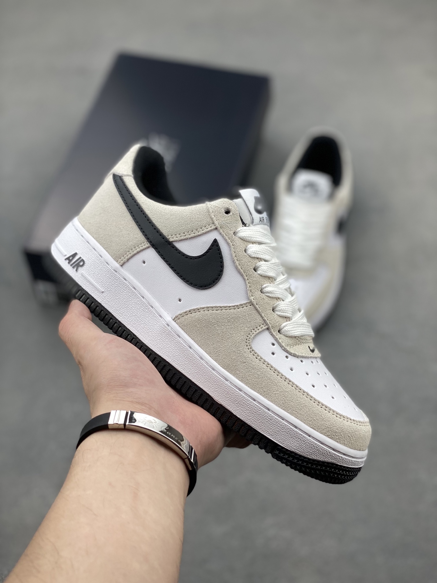 Nike Air Force 1 '07 Low Sneakers - White/Black, Limited Edition Style 2 i1748977446757 4894 0 0