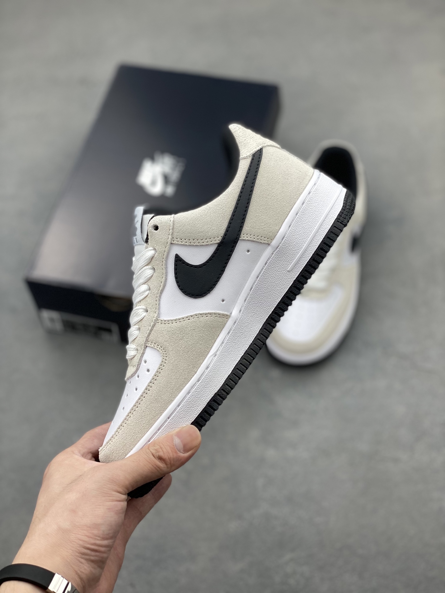 Nike Air Force 1 '07 Low Sneakers - White/Black, Limited Edition Style 4 i1748977446930 770 0 2