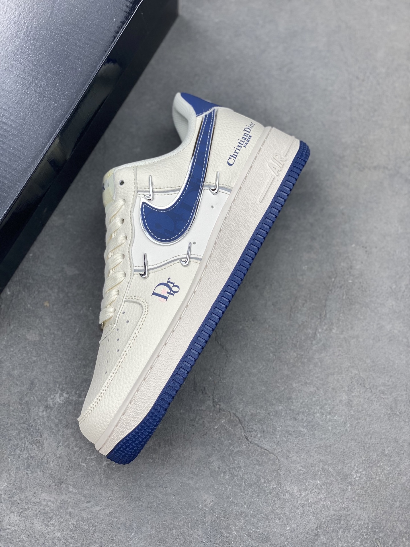 Nike Air Force 1 '07 Low x Dior Limited Edition Sneakers - XS2869-001 8 i1748977577012 7870 0 6