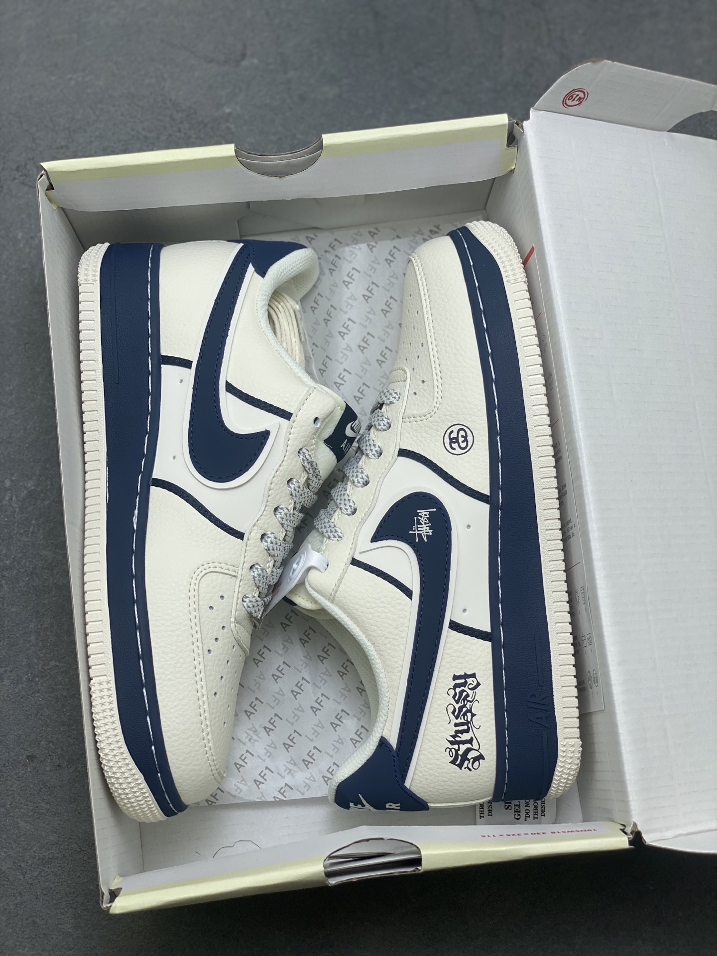 Nike Air Force 1 '07 Low Stussy Limited Edition Sneakers - Company Grade 10 i1750959027918 8197 0 8