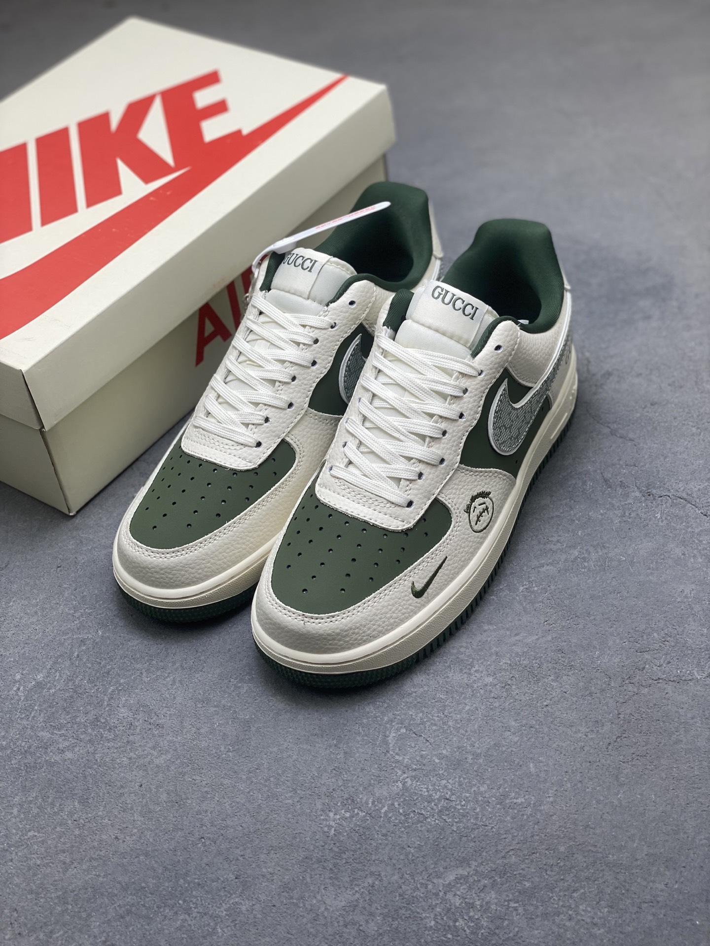 Nike Air Force 1 '07 Low Green/White Custom Sneakers Limited Edition 9 i1750959062580 9784 0 7