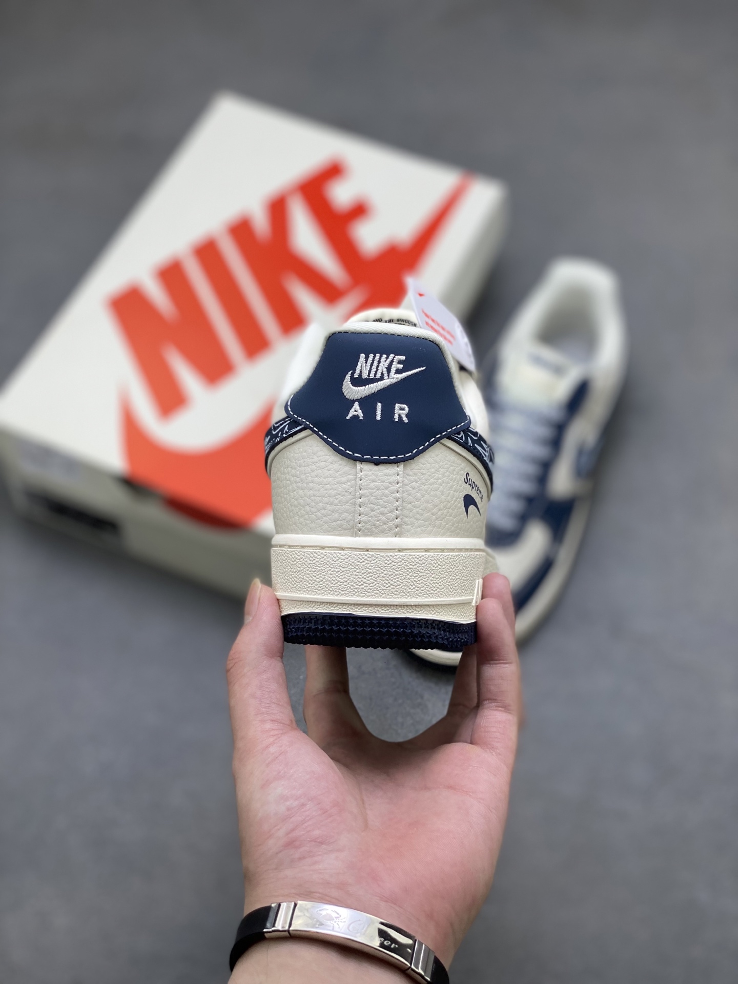 Nike Air Force 1 '07 Low Supreme Collab Sneakers - Navy Blue/White 5 i1751398102554 9600 0 3