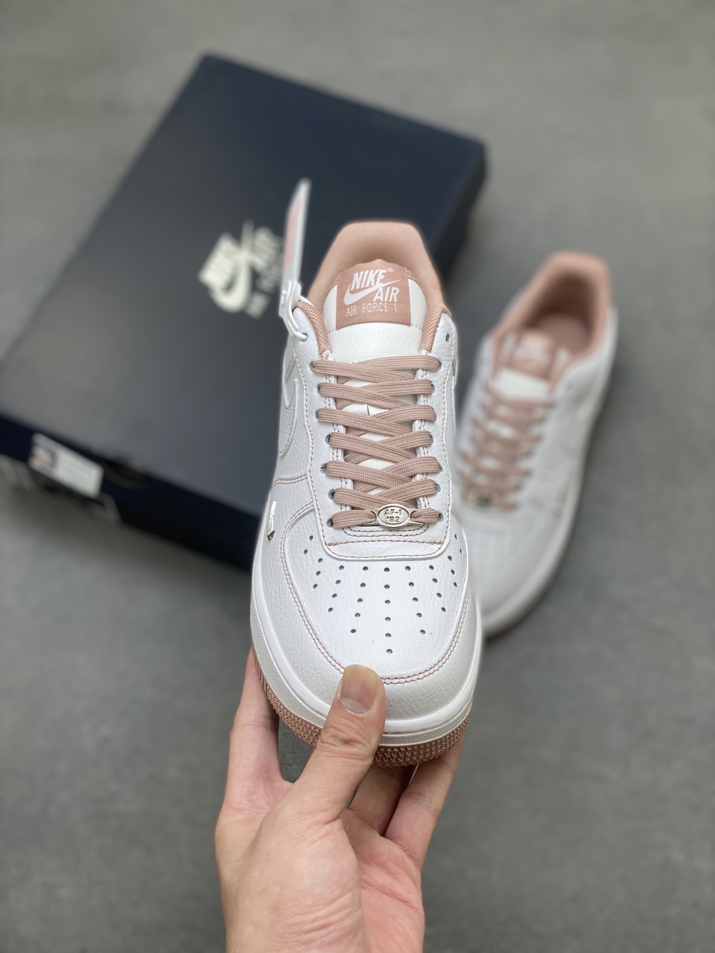 Nike Air Force 1 '07 Low White/Rose Gold Women's Casual Shoes IB6543-100 3 i1751992521047 462 0 1