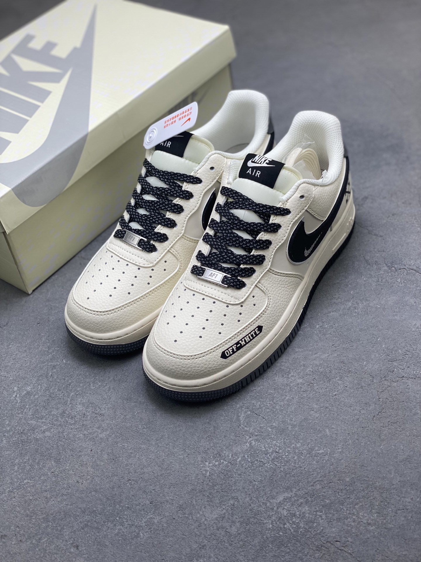 Nike Air Force 1 '07 Low Sneakers: Off-White Edition, Limited Release 9 i1751992655484 7835 0 7