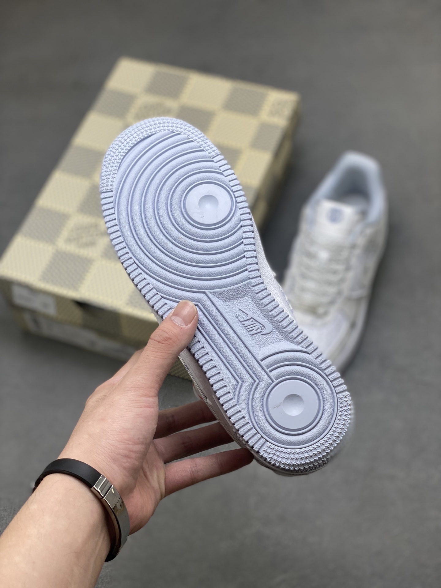 Nike Air Force 1 '07 Low Sneakers - Limited Edition, Premium Comfort 7 i1751992834182 9210 0 5
