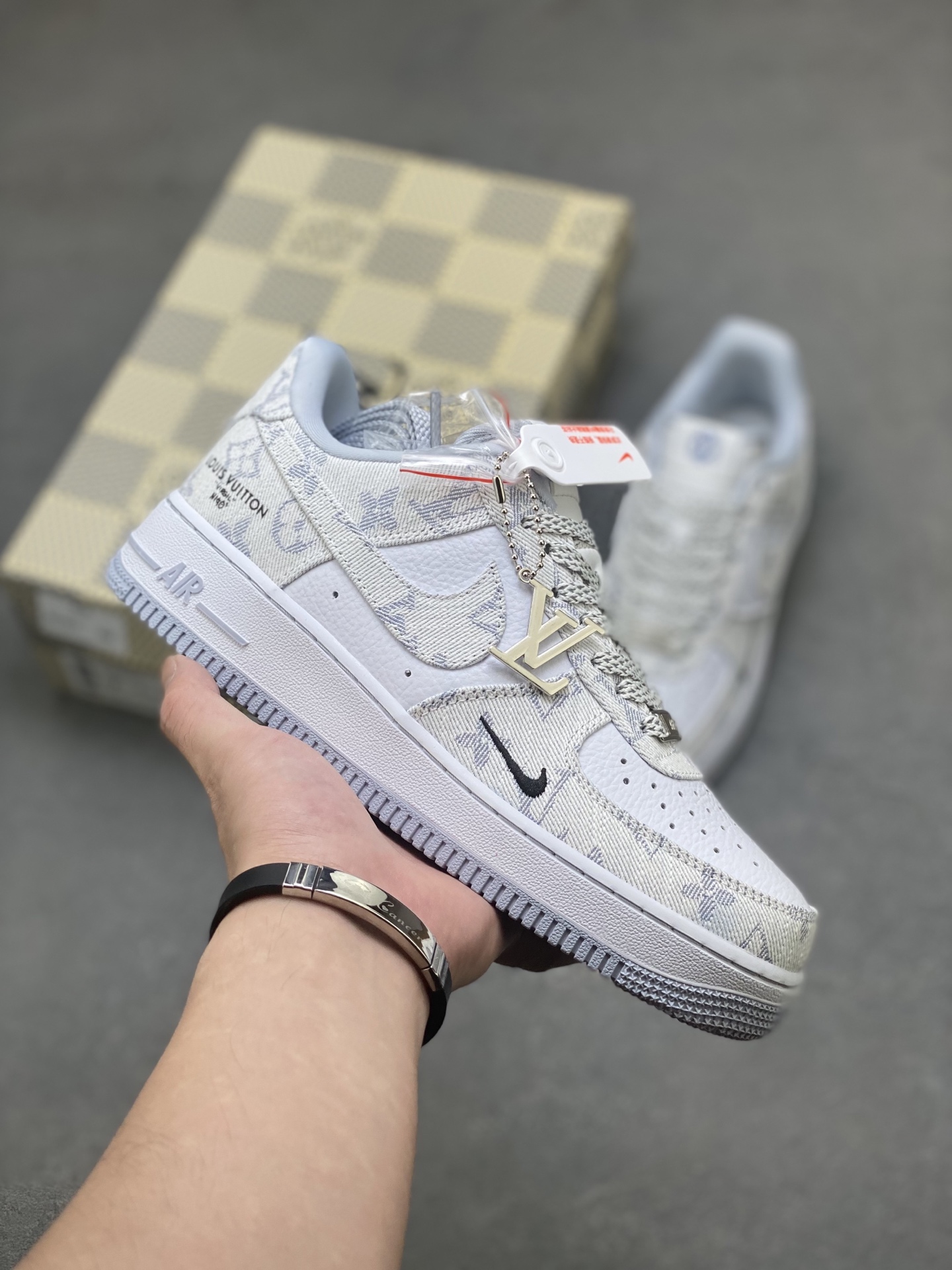 Nike Air Force 1 '07 Low Sneakers - Limited Edition, Premium Comfort 2 i1751992836299 6857 0 0