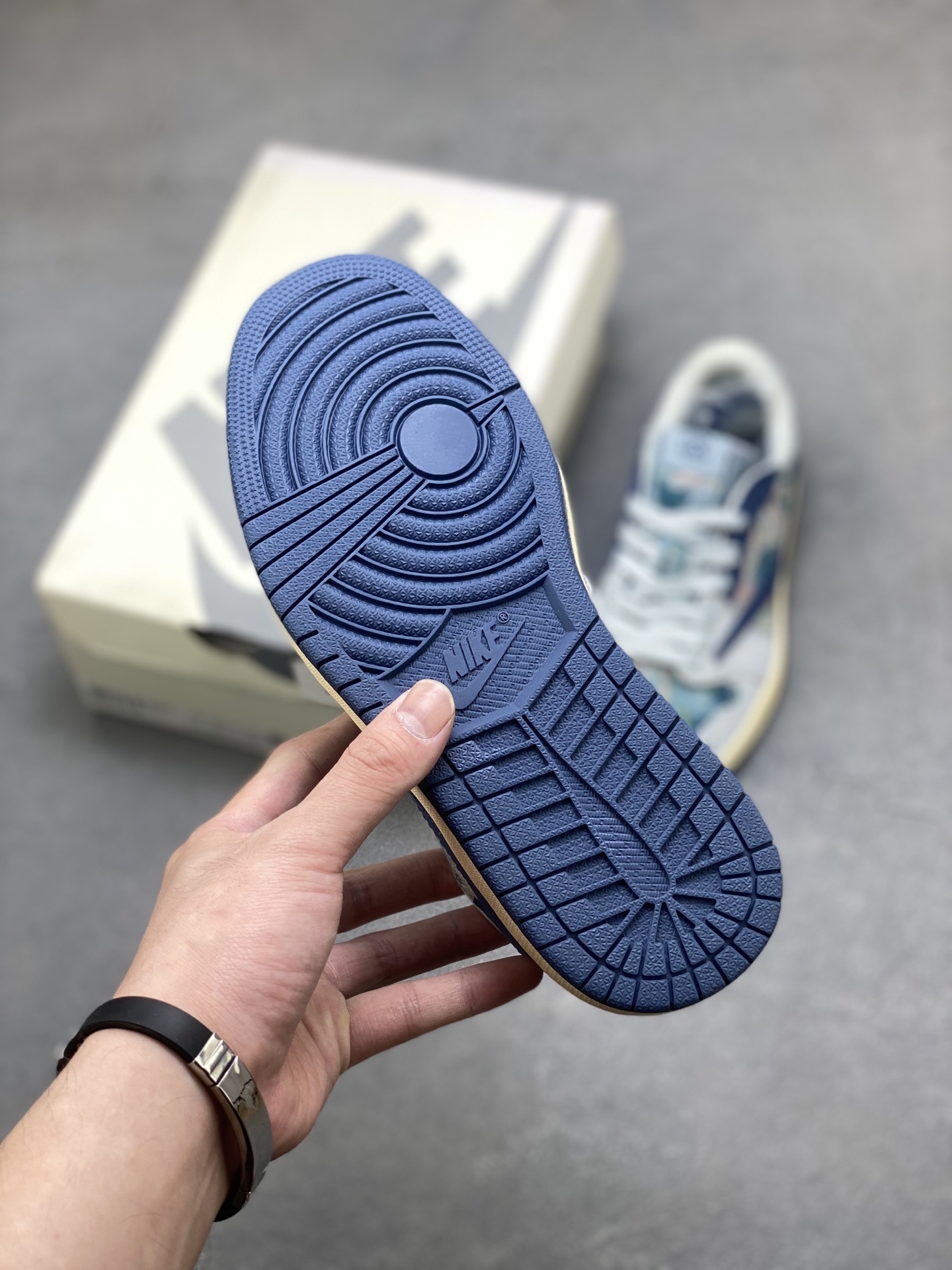 Travis Scott x Fragment Design Air Jordan 1 Low OG SP 'Grey Blue' 6 i1751993746829 5527 0 5