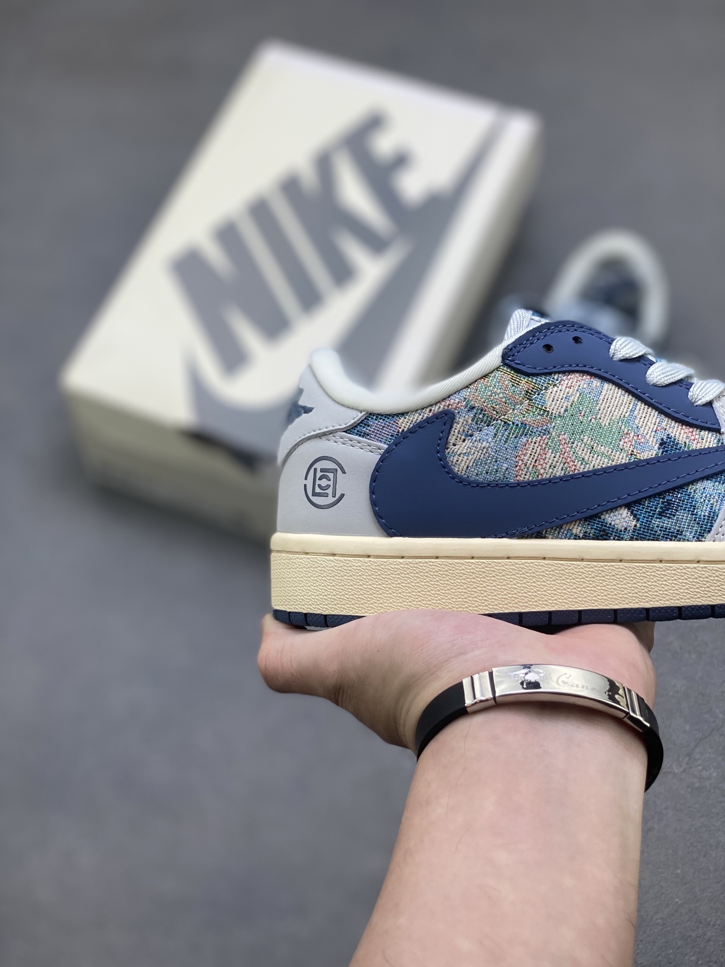 Travis Scott x Fragment Design Air Jordan 1 Low OG SP 'Grey Blue' 5 i1751993747033 6992 0 4