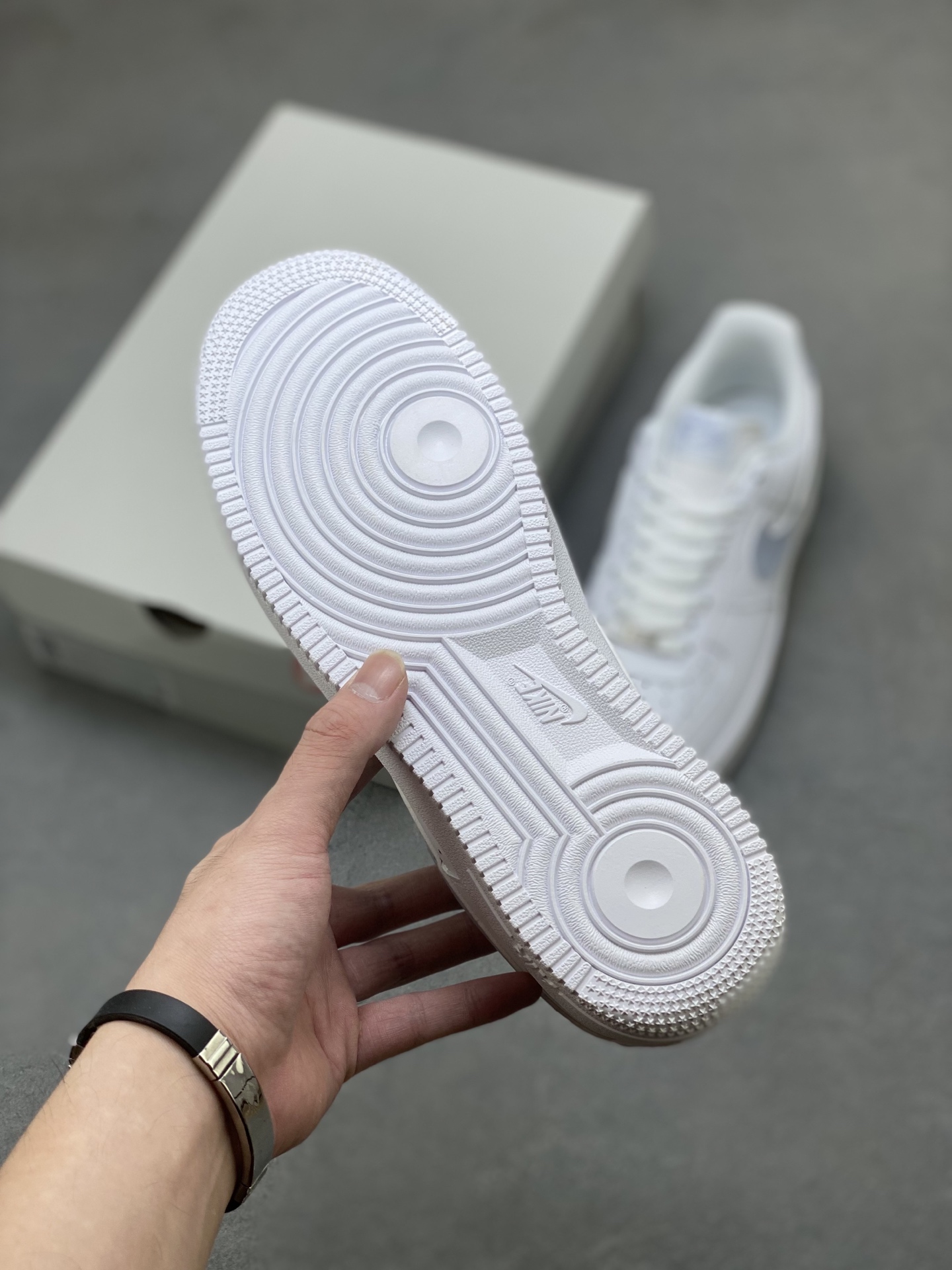 Nike Air Force 1 '07 Low White/Grey Sneakers FJ4146-117 7 i1752854435231 880 0 5