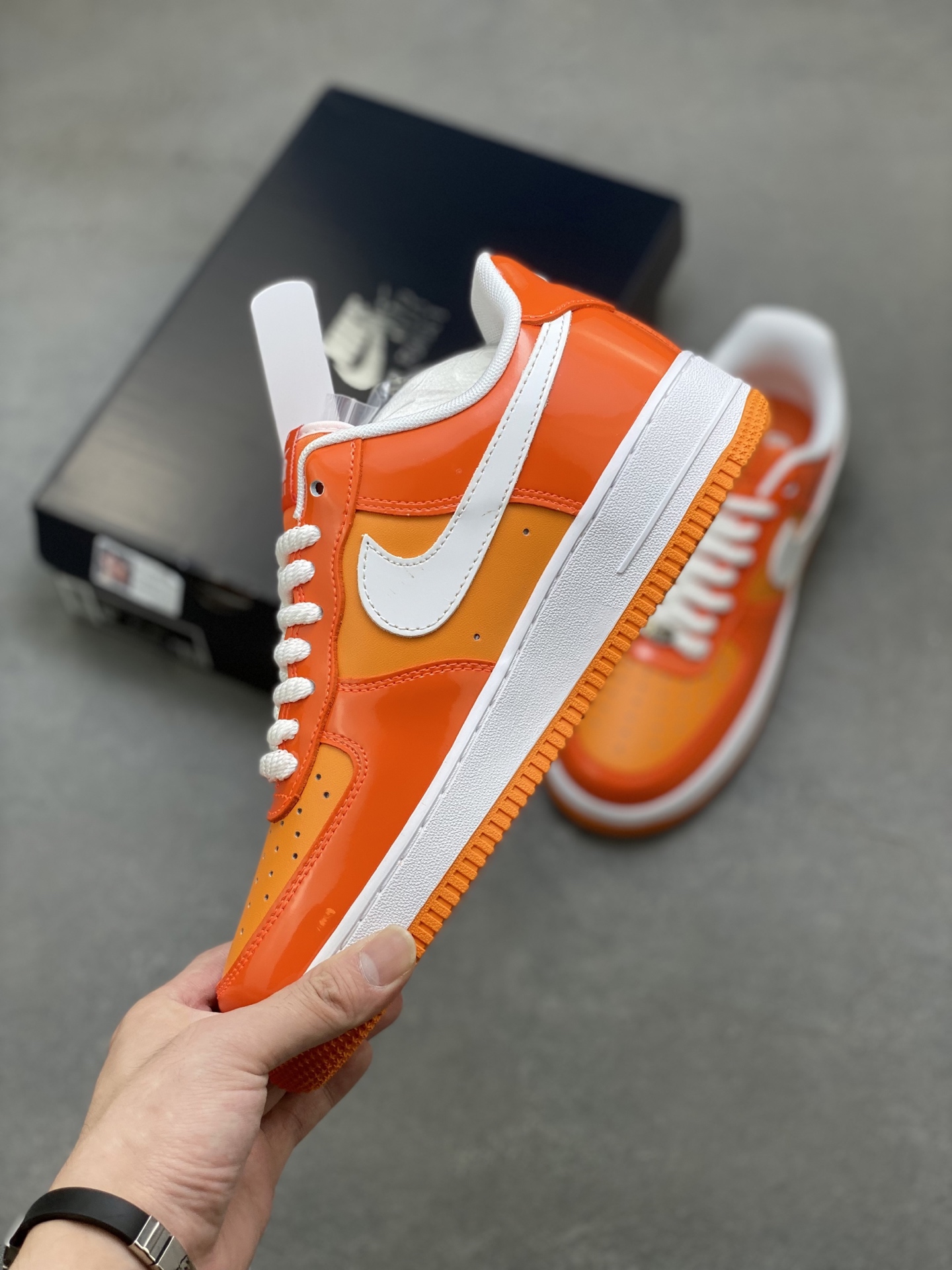 Nike Air Force 1 '07 Low Orange/White, Limited Edition Sneakers 4 i1752854509687 9721 0 2