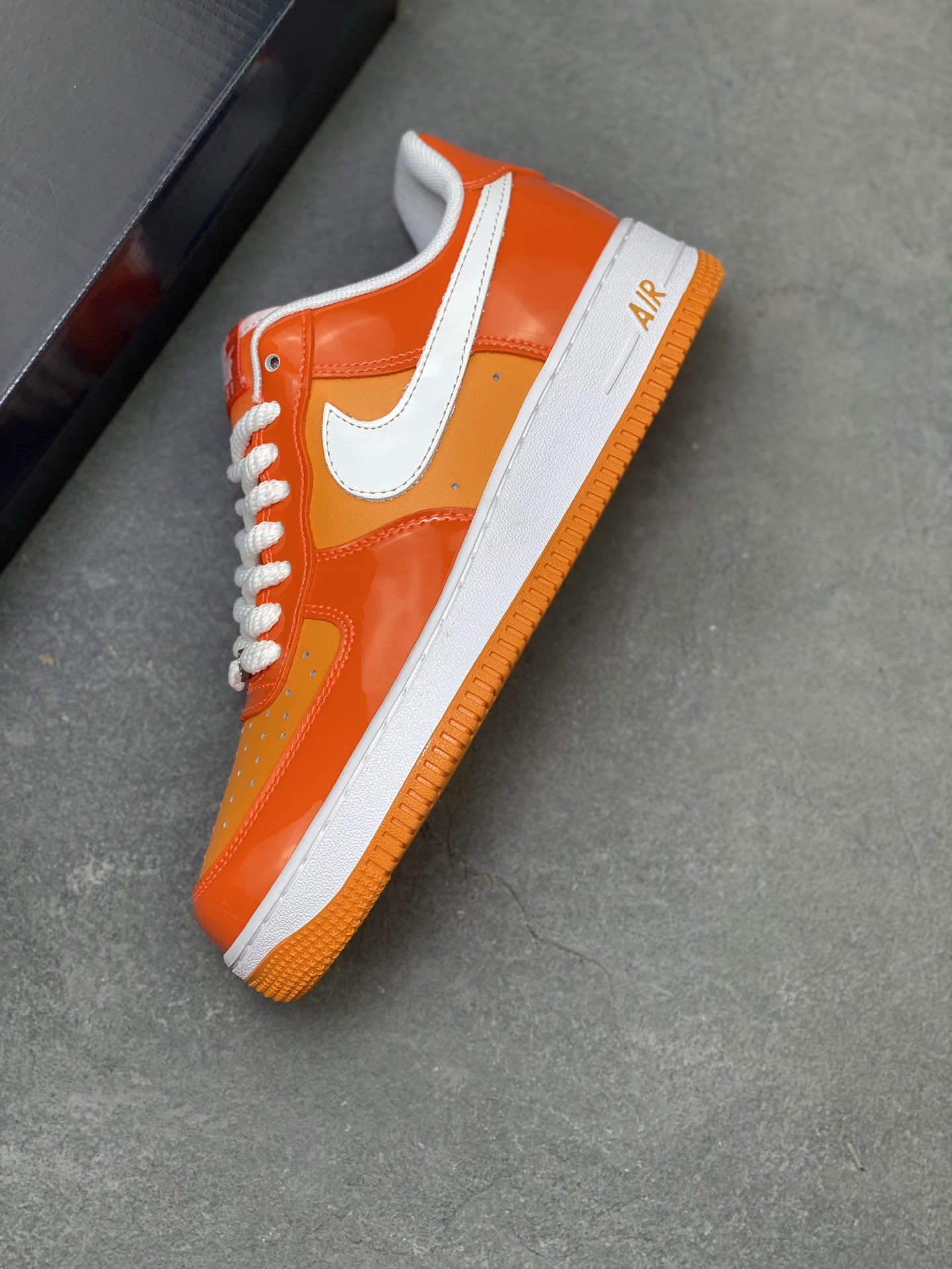 Nike Air Force 1 '07 Low Orange/White, Limited Edition Sneakers 8 i1752854511860 1497 0 6