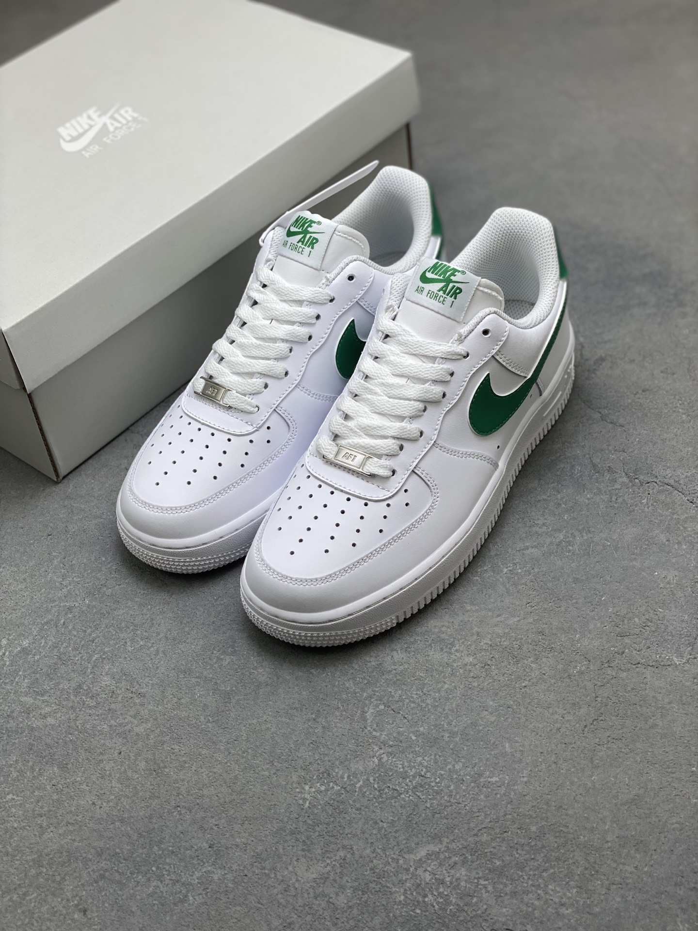 Nike Air Force 1 '07 Low White/Green Sneakers FJ4146-121 Limited Edition 9 i1752854555857 8906 0 7