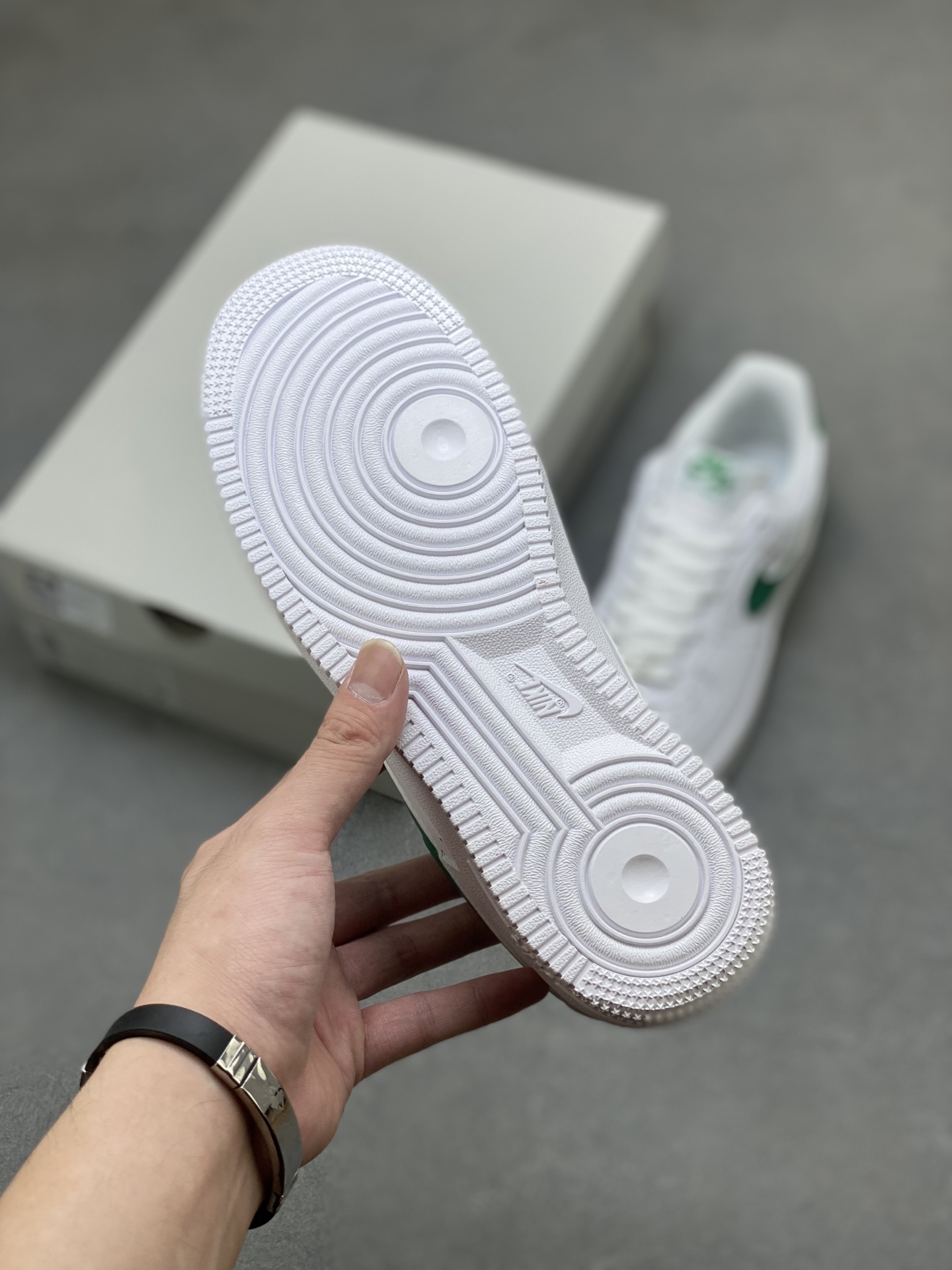 Nike Air Force 1 '07 Low White/Green Sneakers FJ4146-121 Limited Edition 7 i1752854556878 2591 0 5