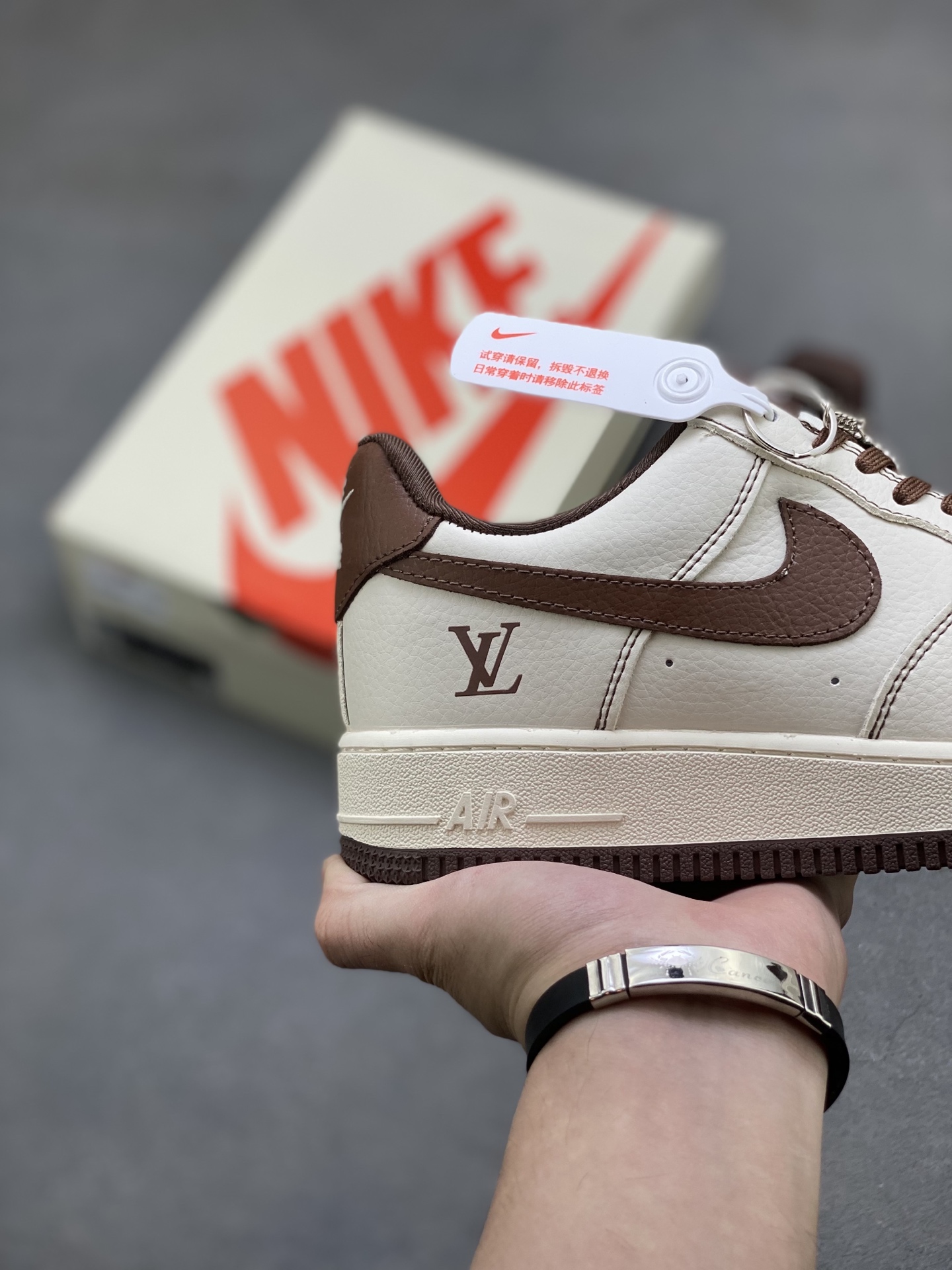 Nike Air Force 1 '07 Low Brown Leather Accents Sneakers Limited Edition 6 i1752854694391 9529 0 4