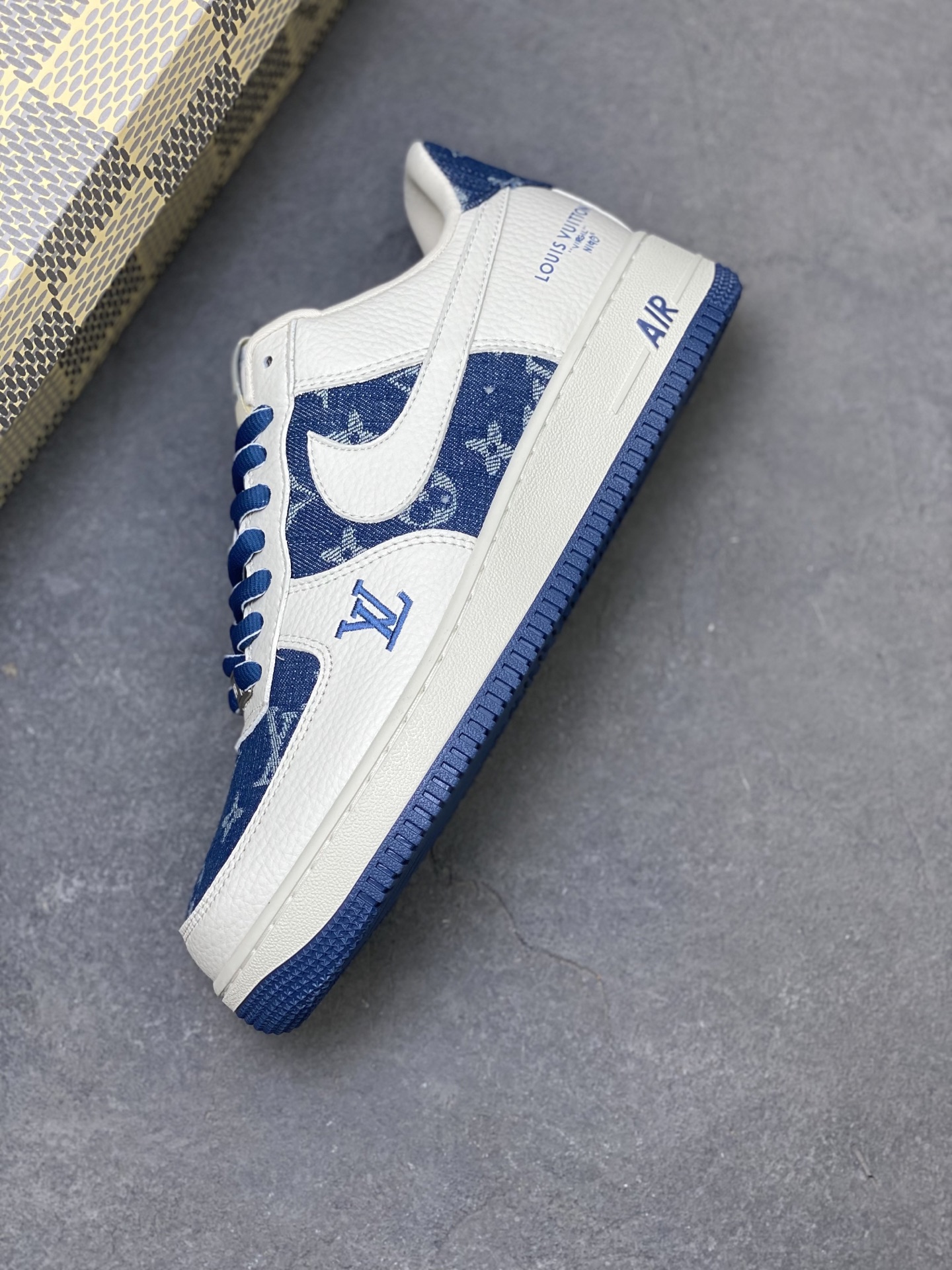Nike Air Force 1 '07 Low Louis Vuitton Custom Sneakers Limited Edition 8 i1753113757677 4992 0 6
