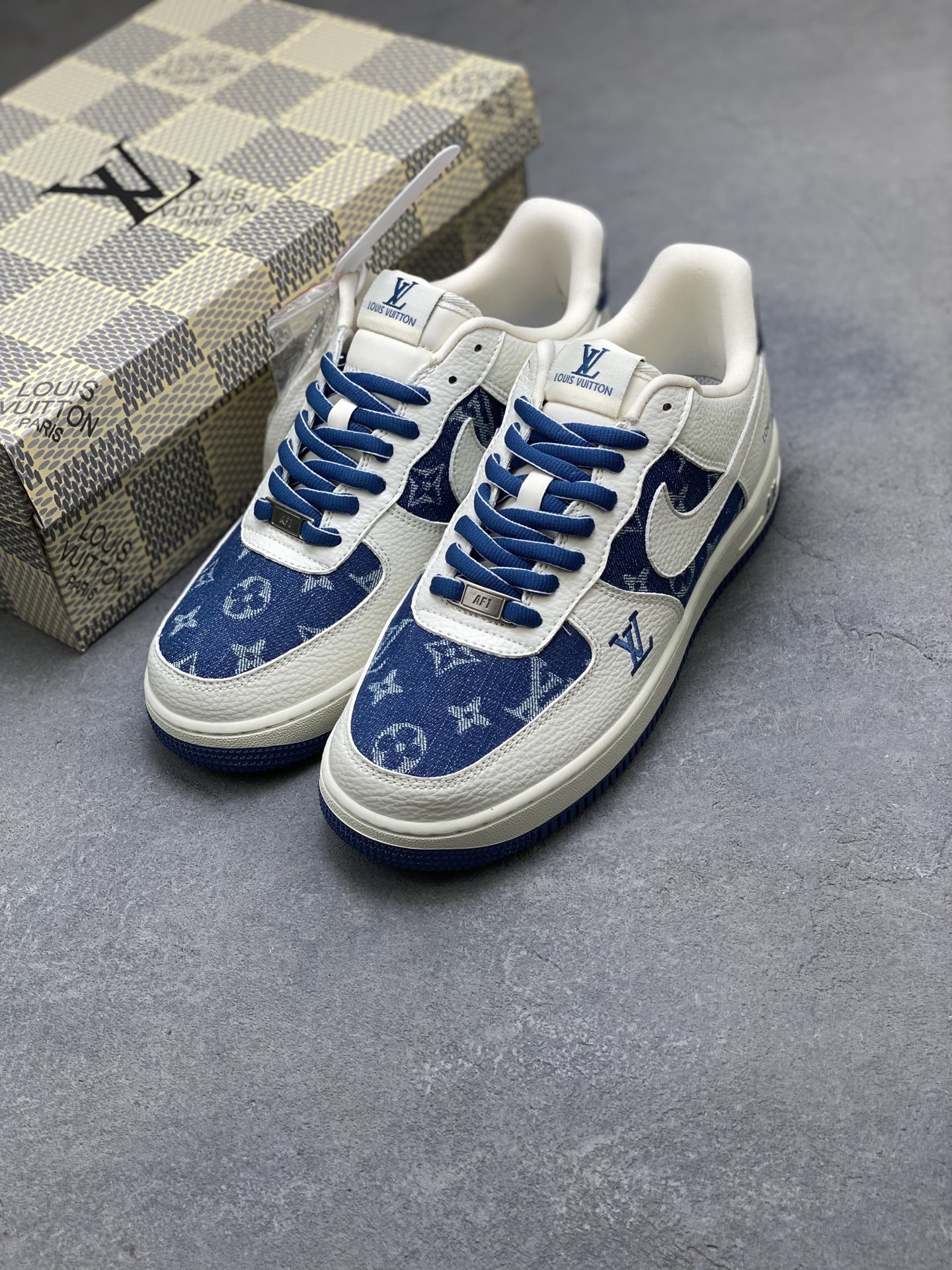 Nike Air Force 1 '07 Low Louis Vuitton Custom Sneakers Limited Edition 9 i1753113766014 995 0 7